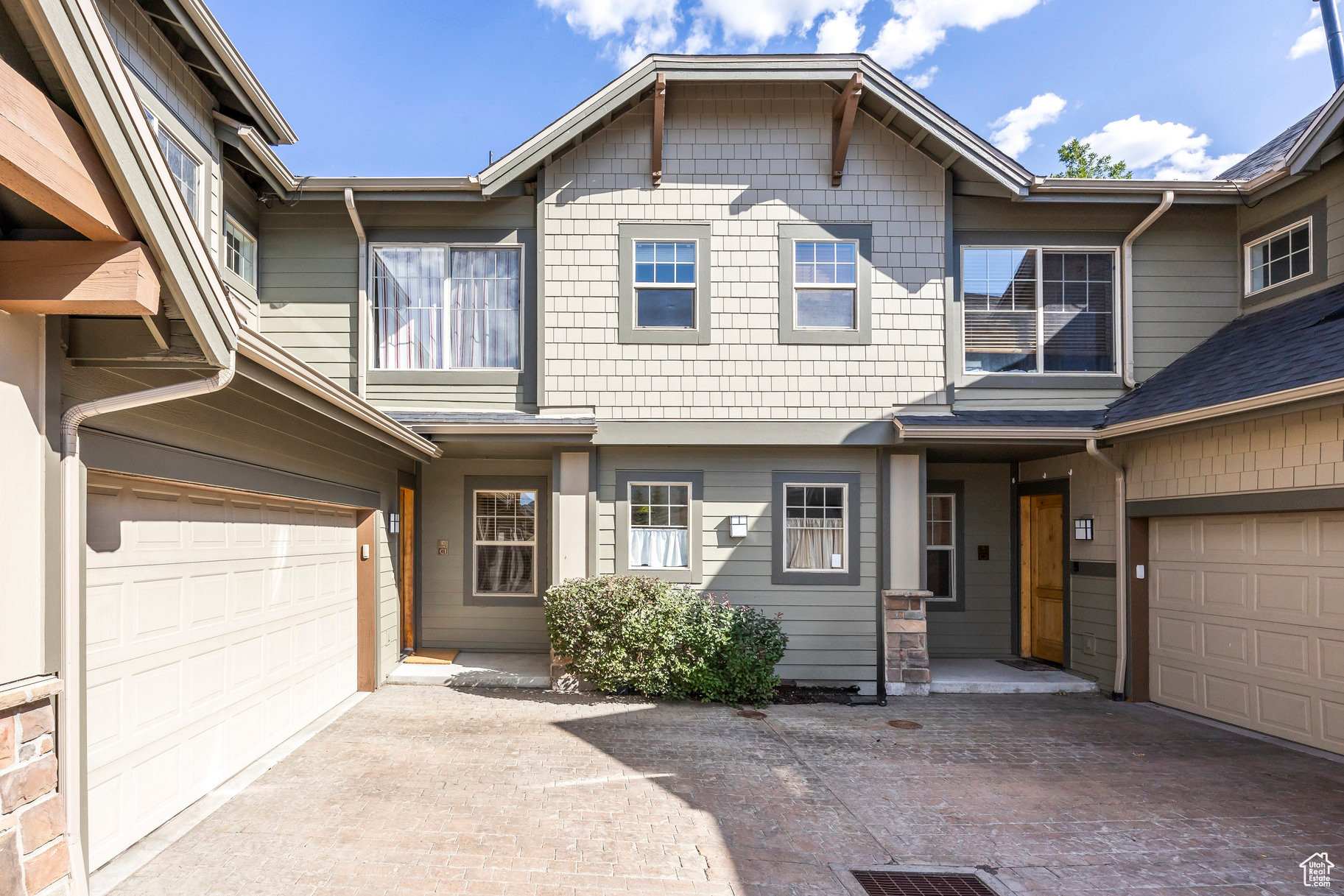 FOX POINT AT REDSTONE - Residential