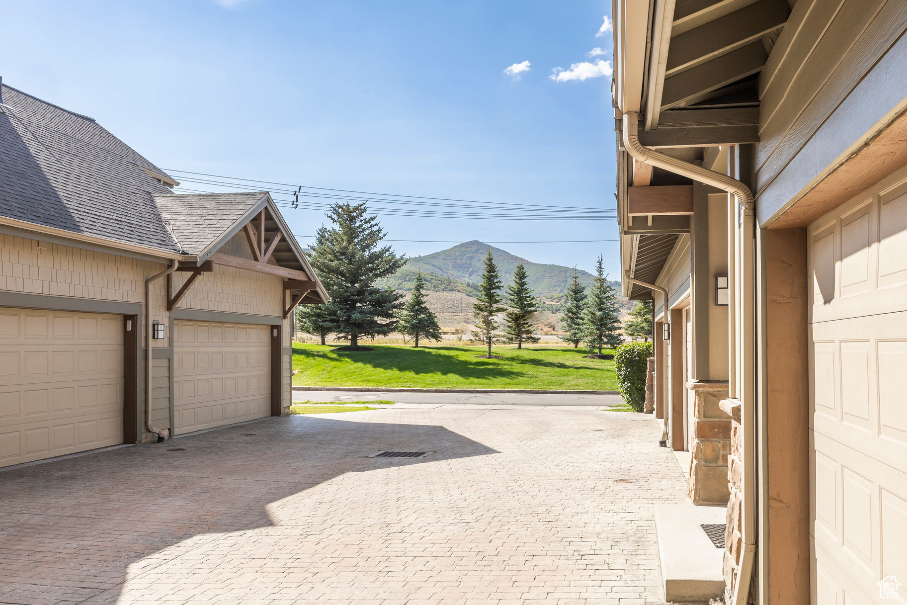 FOX POINT AT REDSTONE - Residential