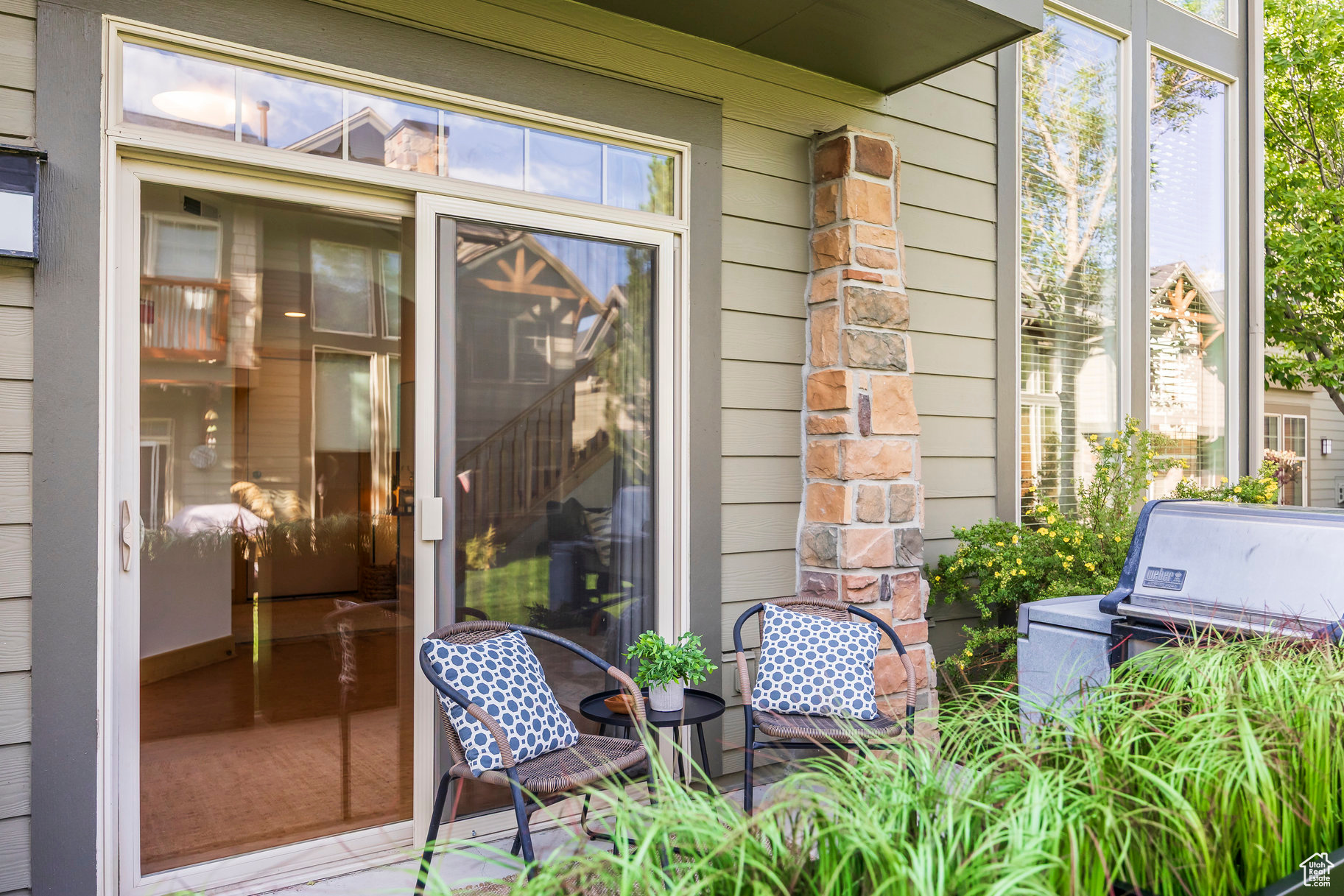 FOX POINT AT REDSTONE - Residential