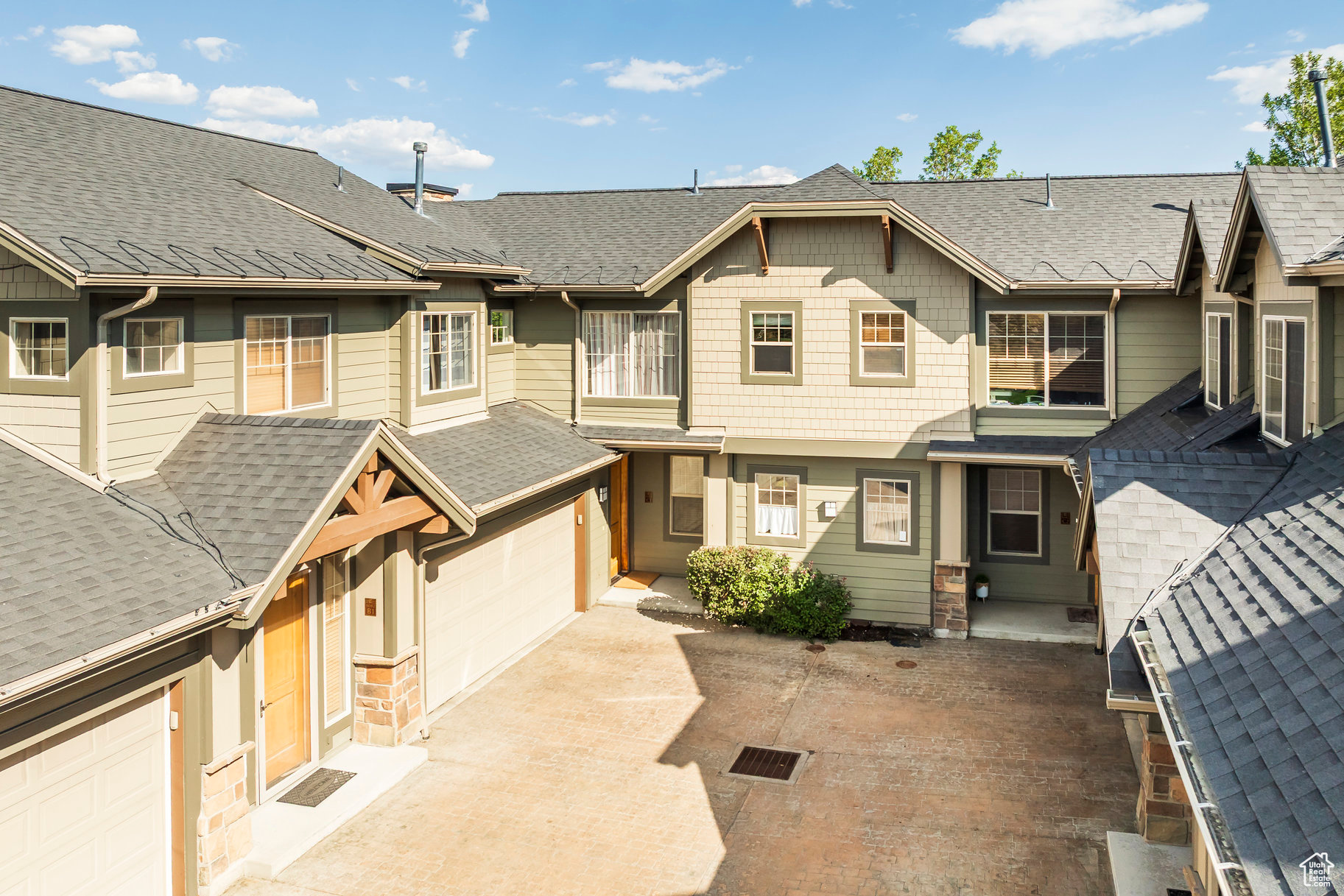 FOX POINT AT REDSTONE - Residential