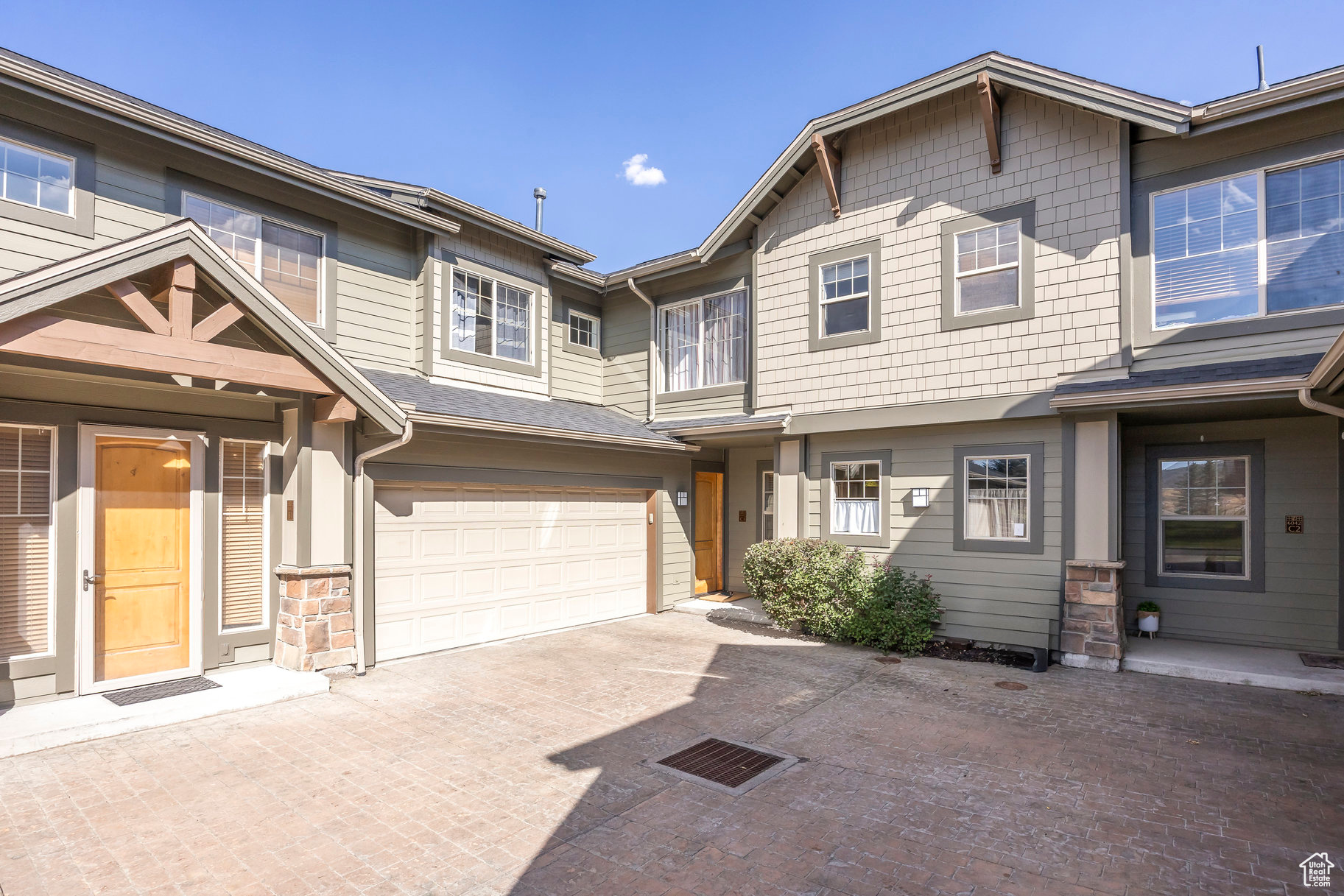 FOX POINT AT REDSTONE - Residential