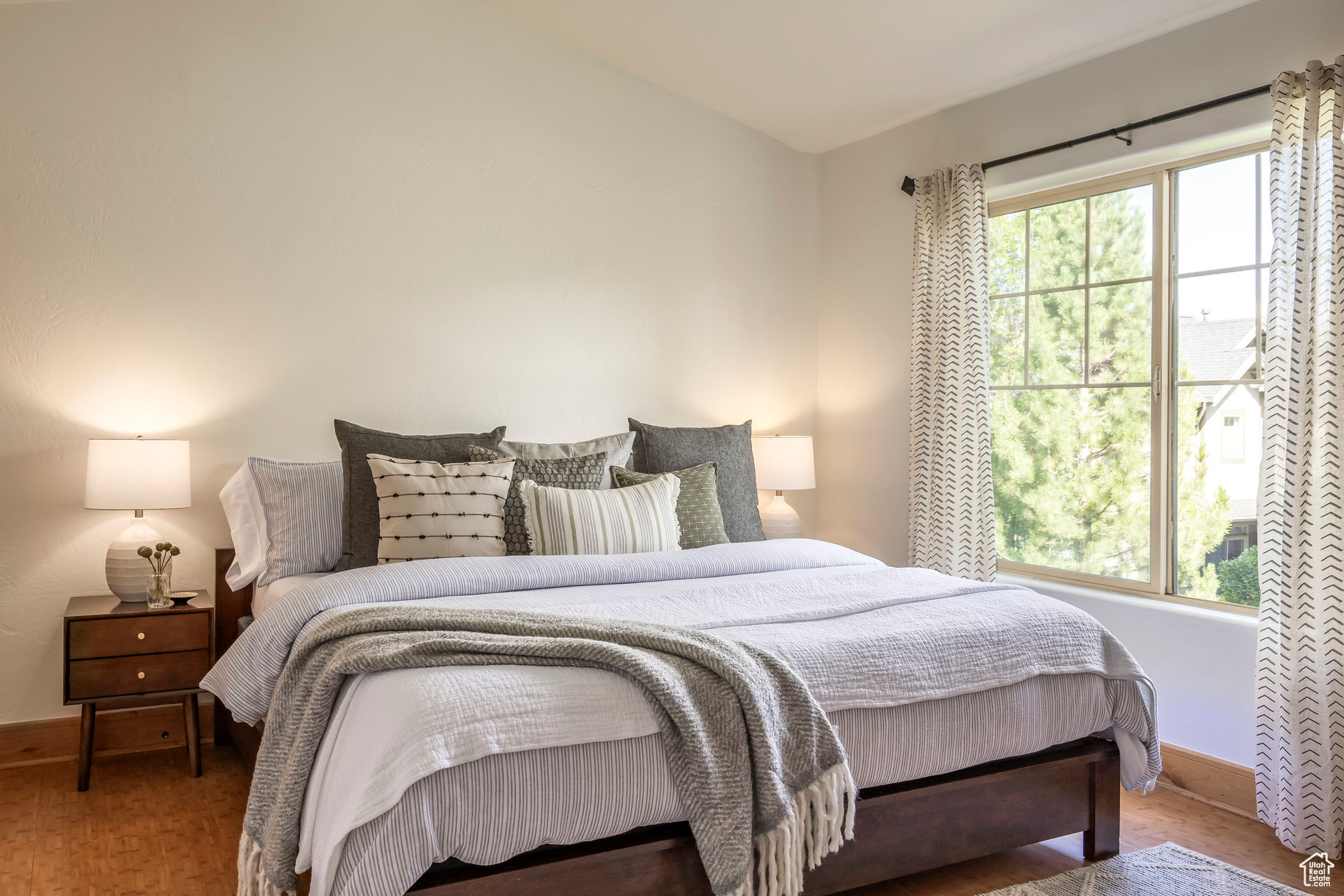 FOX POINT AT REDSTONE - Residential
