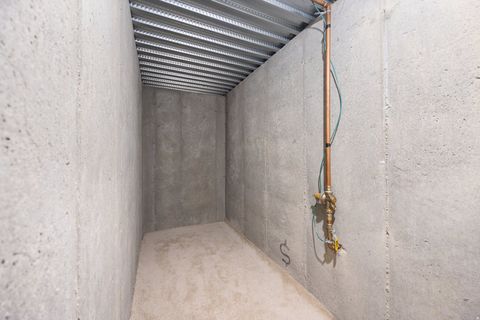 Tiny photo for 346 W 625 N, Lindon, UT 84042 (MLS # 2126858)