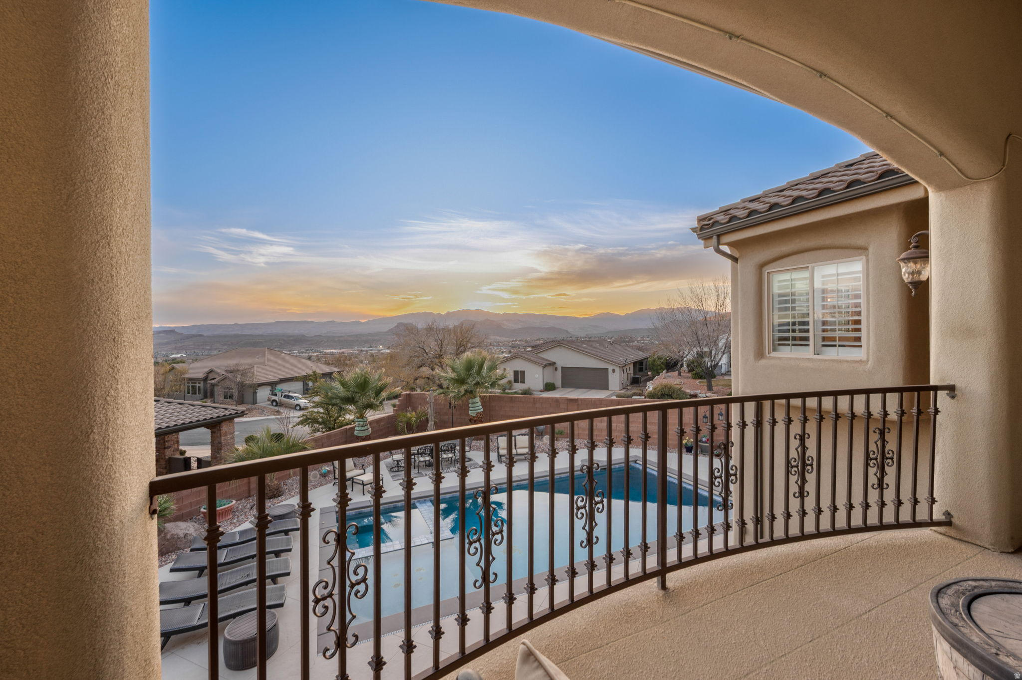 CASTLE ROCK - Residential