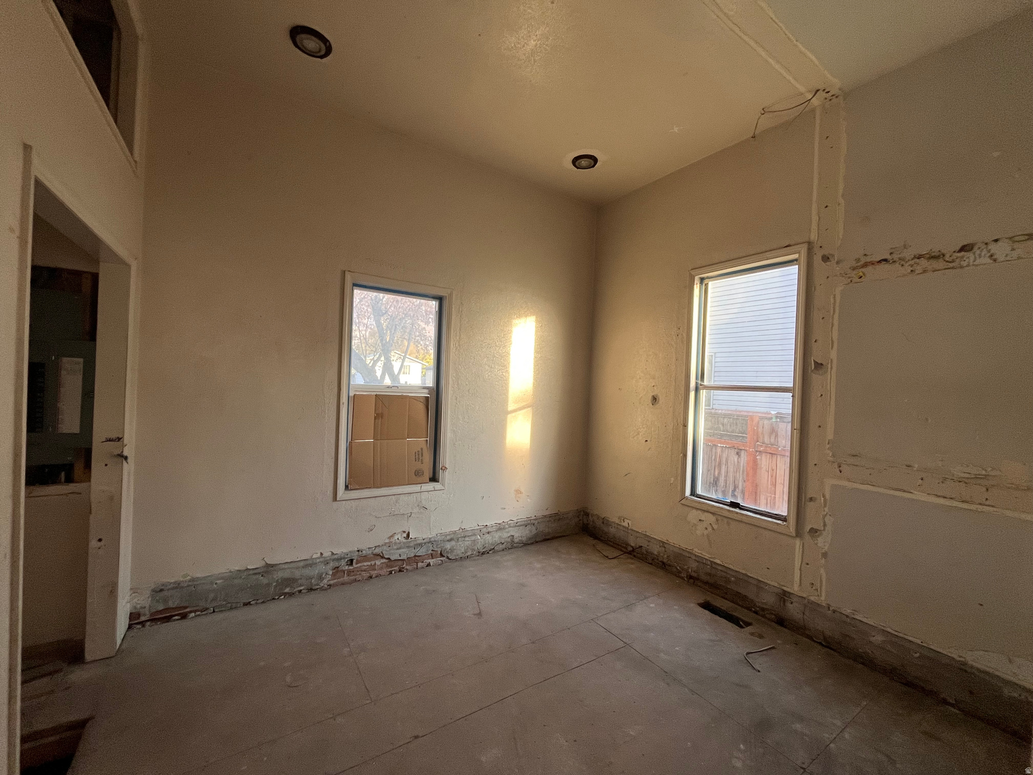 SOUTHSIDE ADDITION PROVOAREA 15 AC - Residential