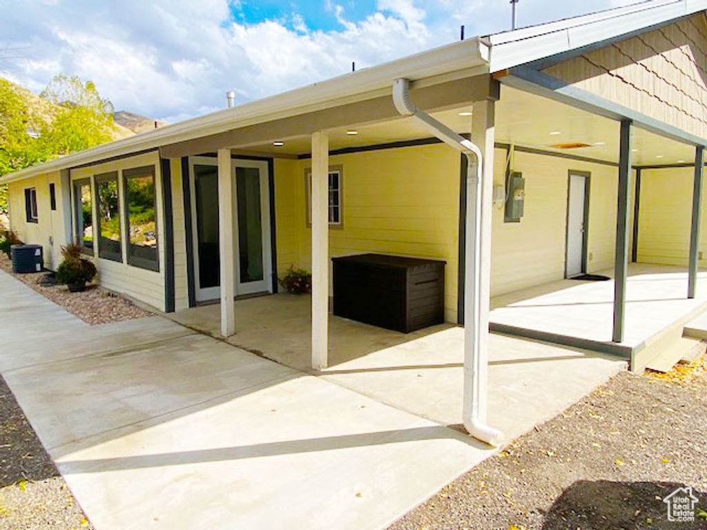 Photo of 63 N 1440 E, Springville, UT 84663 (MLS # 2118262)