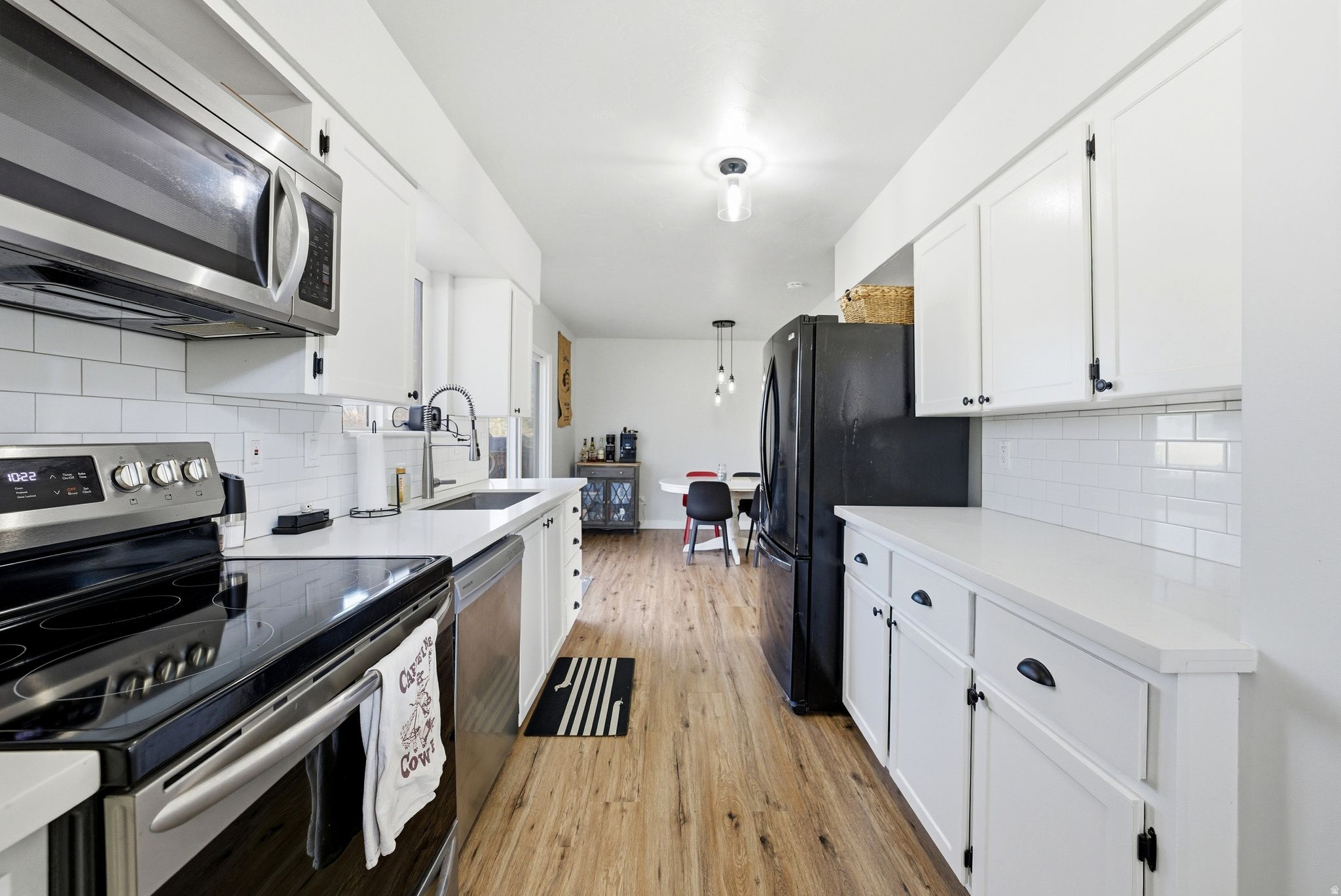 JOANNA COND - Residential