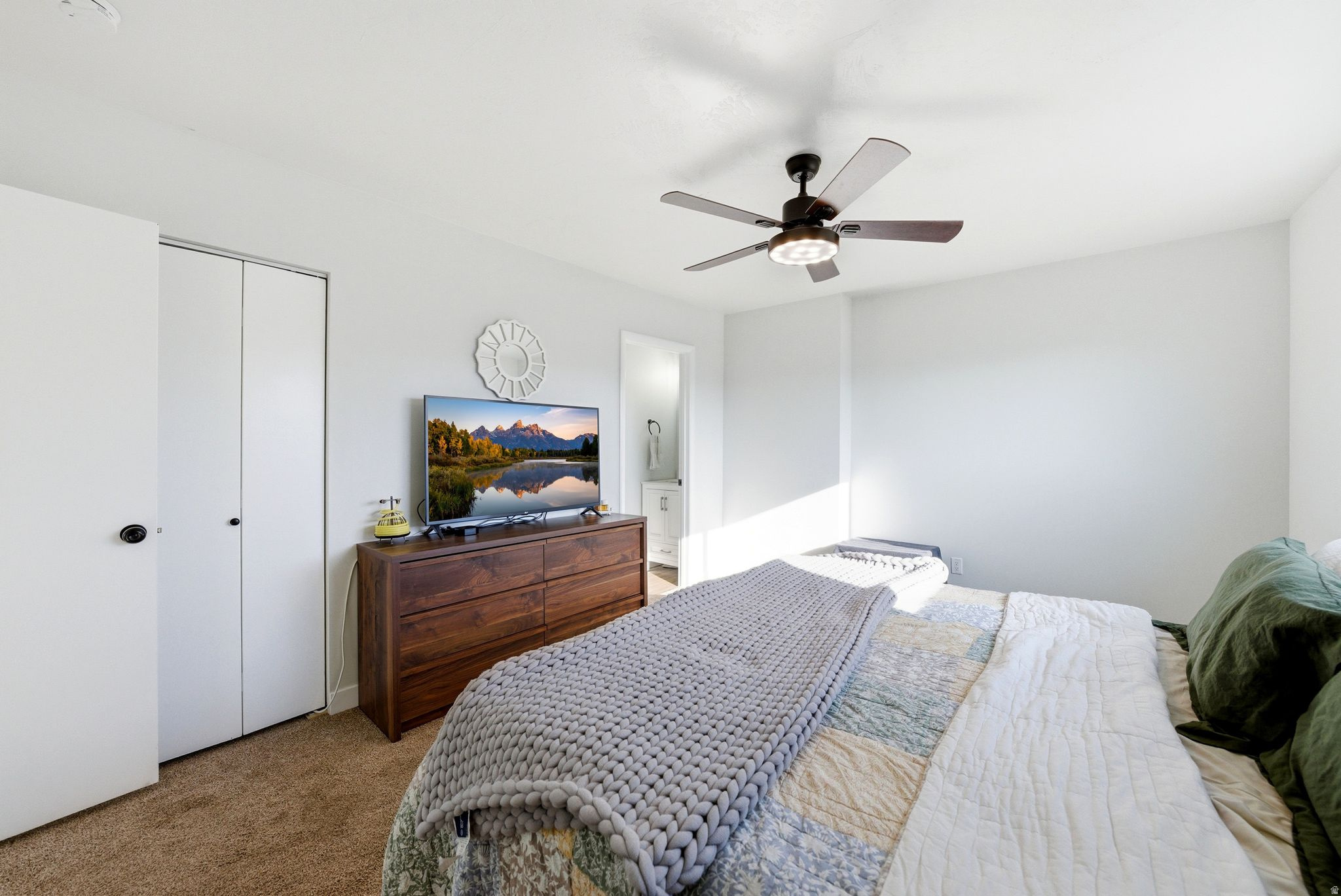 JOANNA COND - Residential