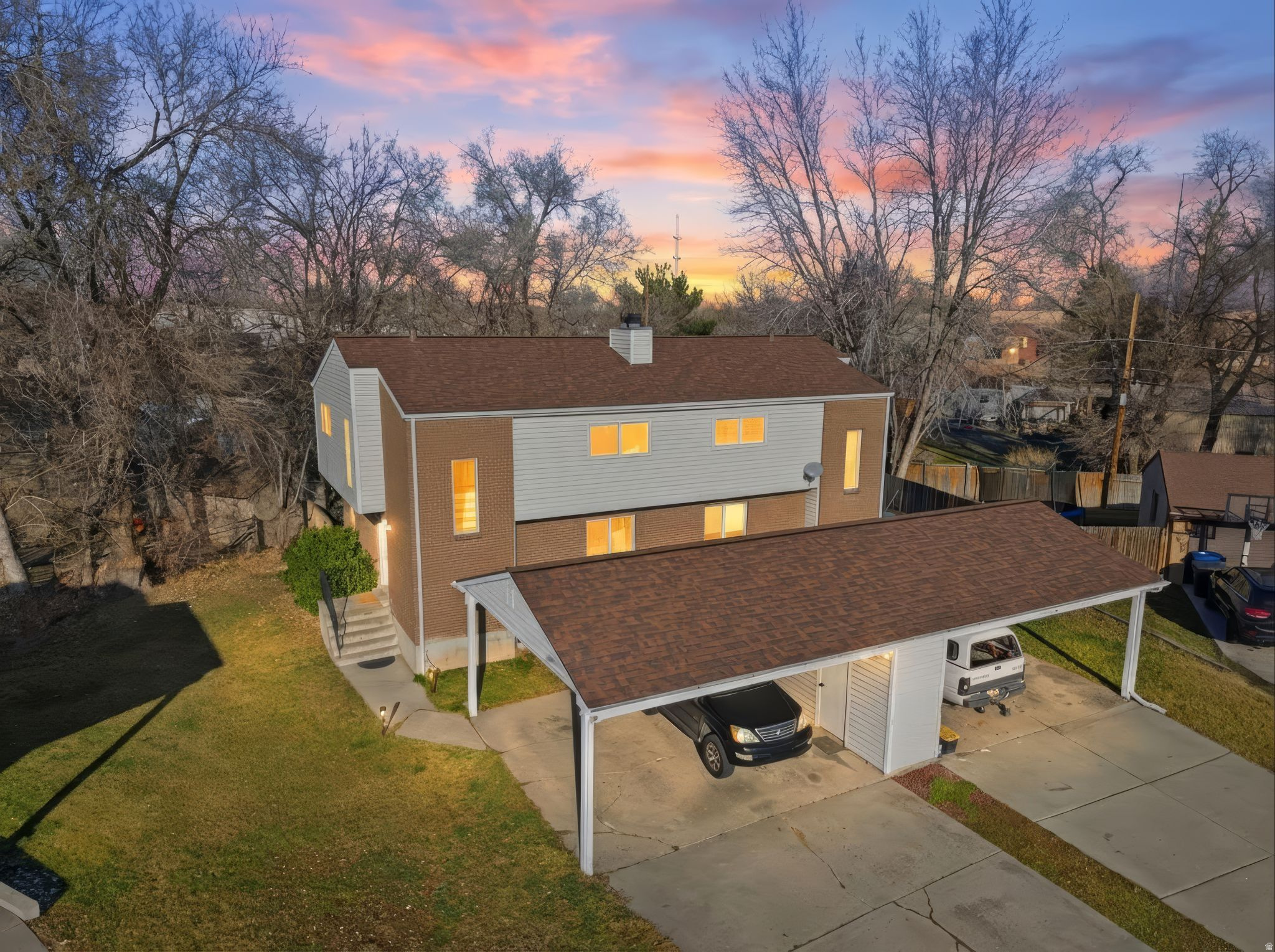 JOANNA COND - Residential