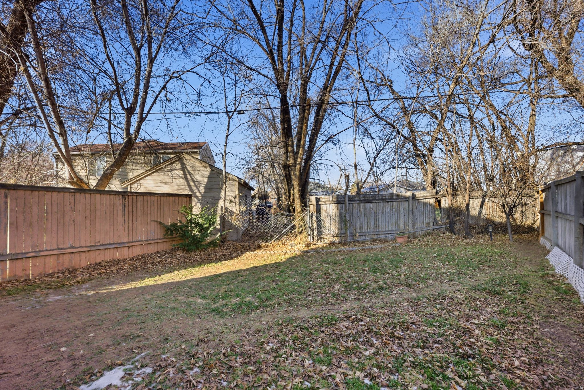 JOANNA COND - Residential