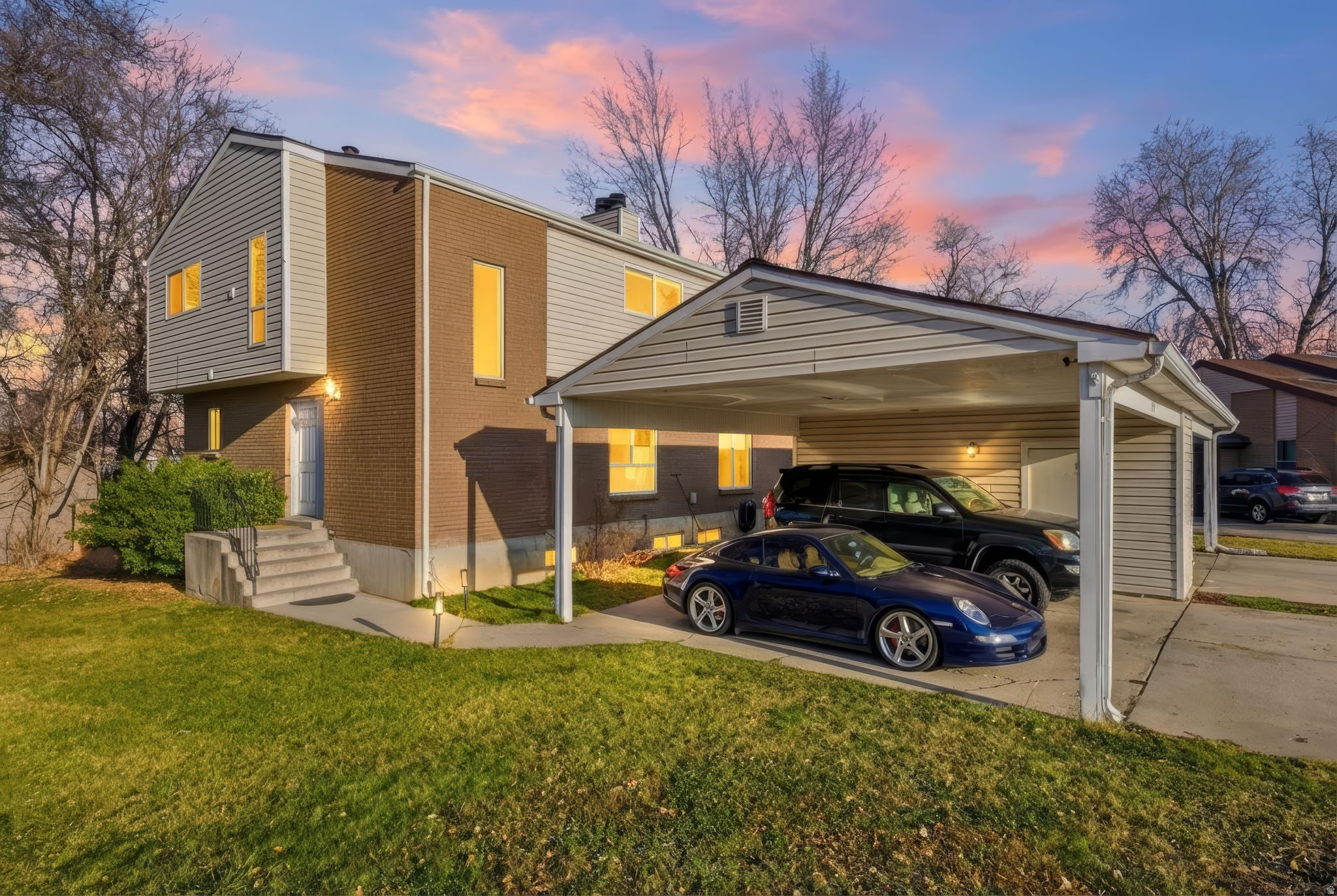 JOANNA COND - Residential