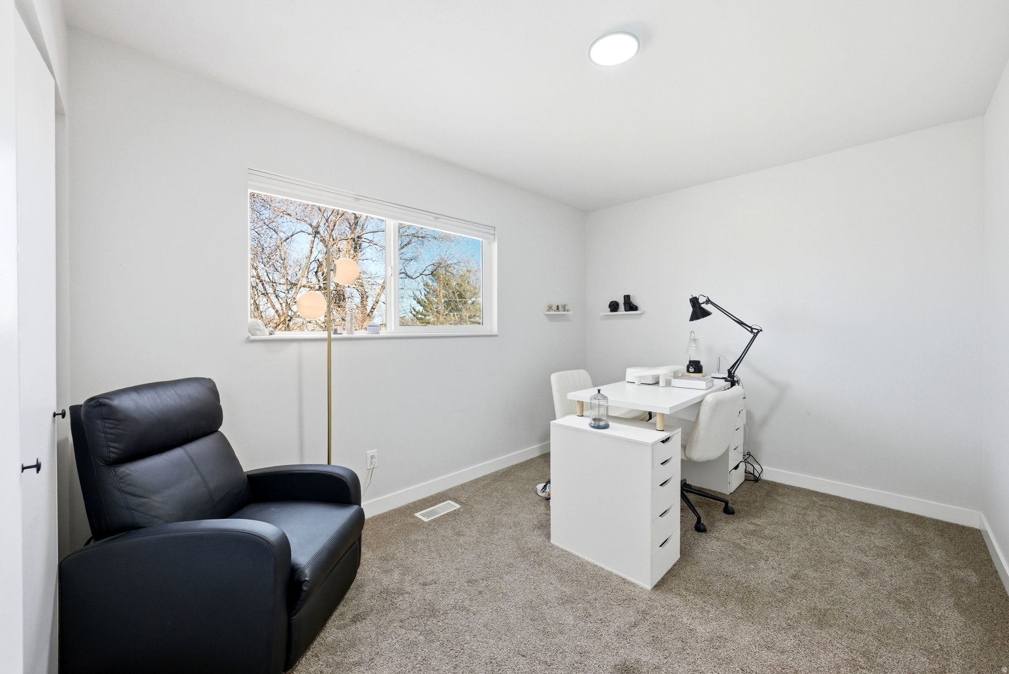 JOANNA COND - Residential