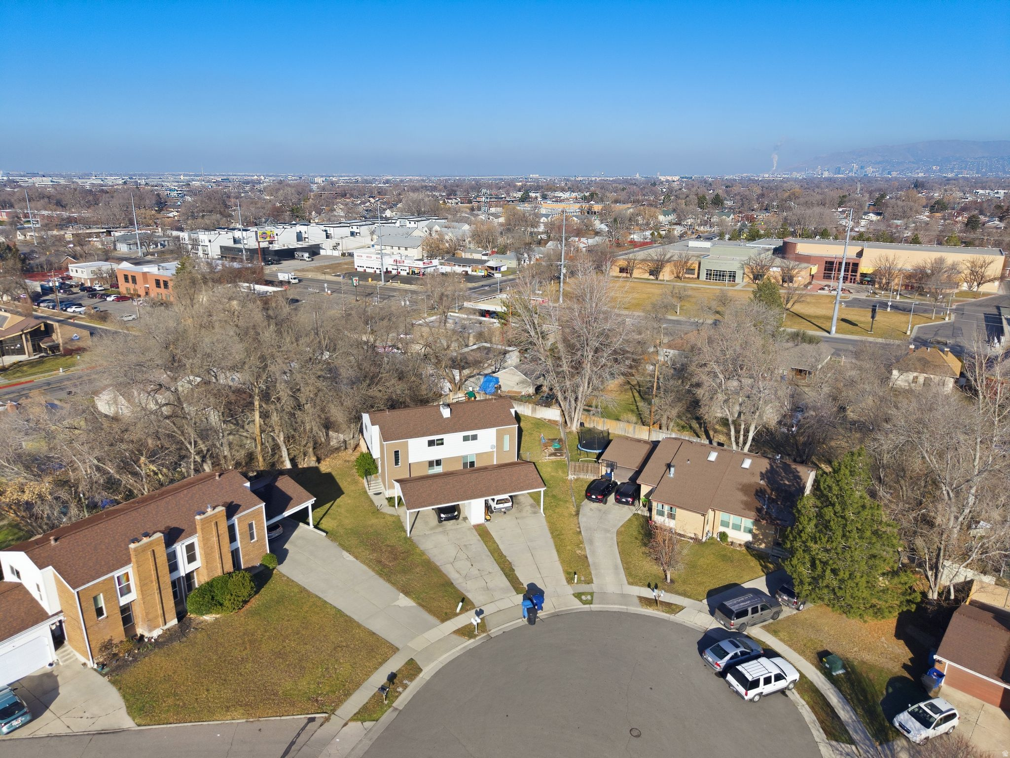 JOANNA COND - Residential