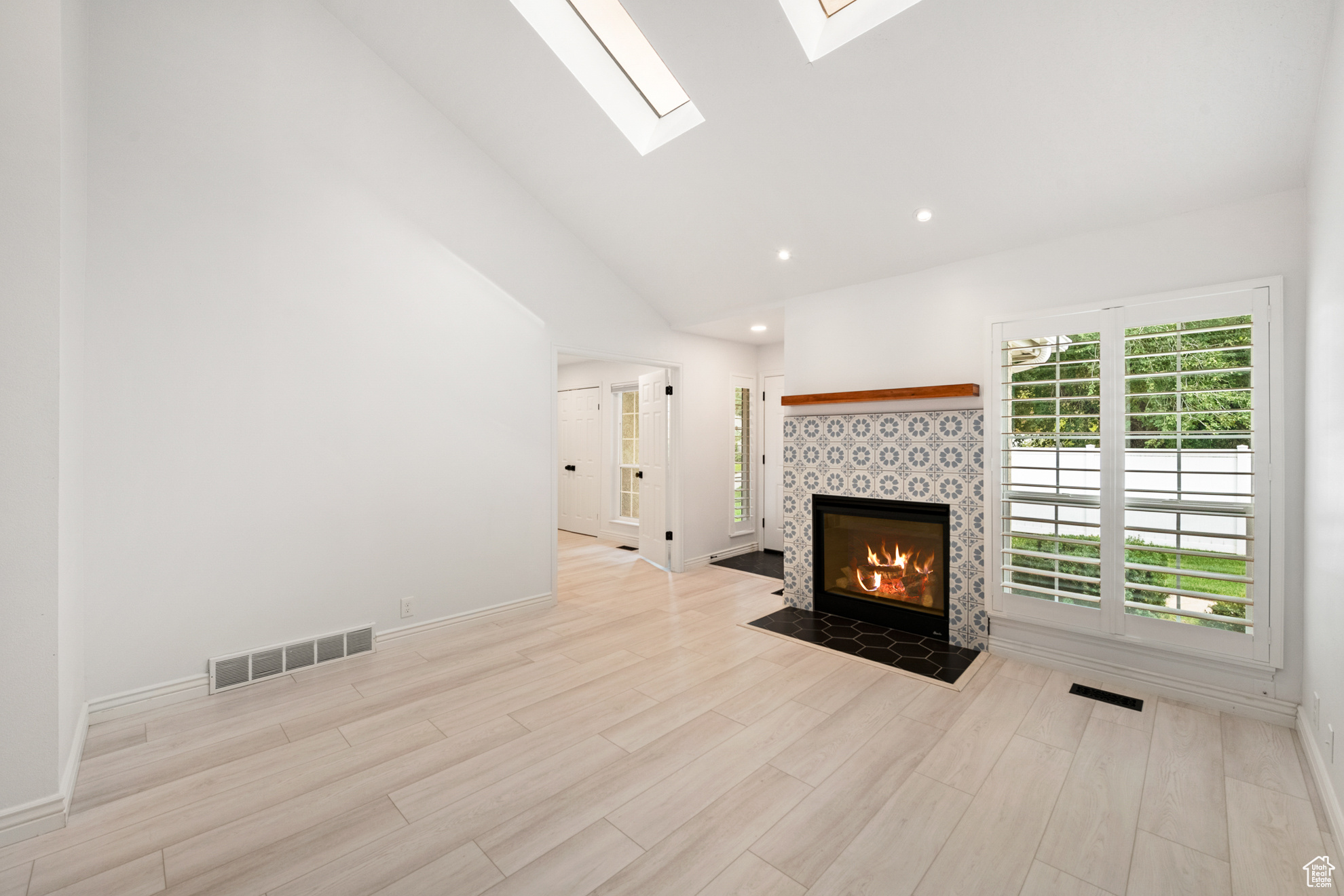 MEADOWS - Residential