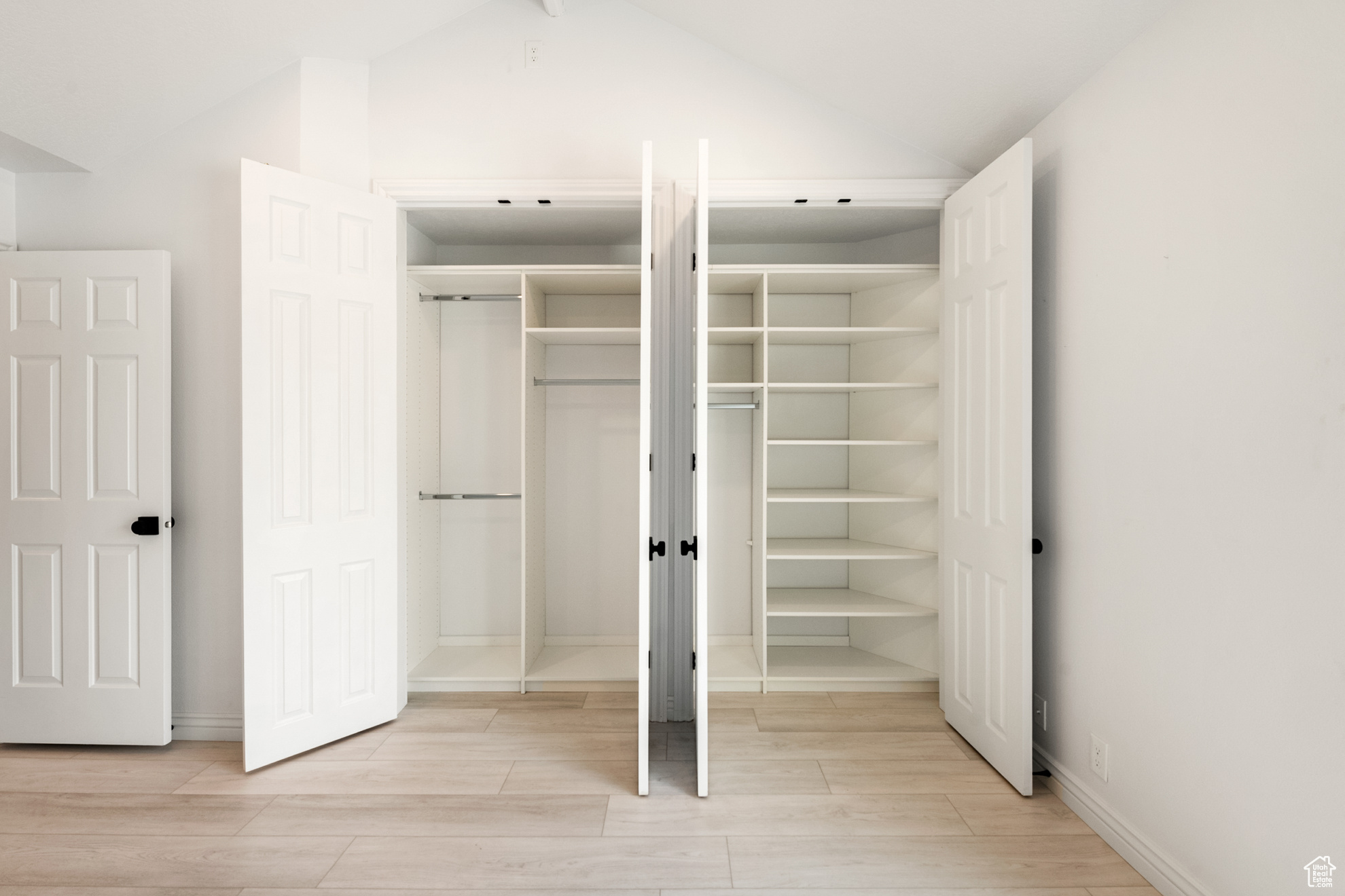 MEADOWS - Residential