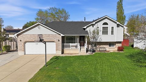 Photo of 2755 N 1700 E, Layton, UT 84040 (MLS # 2149521)