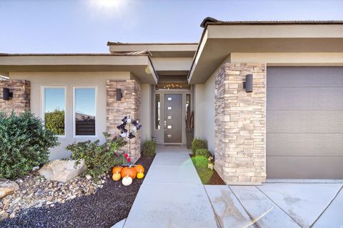Tiny photo for 2787 W TRASIMENO DR, Saint George, UT 84770 (MLS # 2120733)