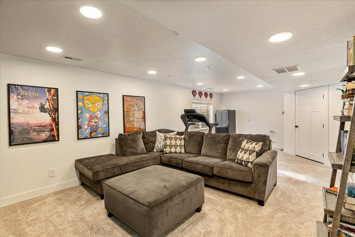 MOUNTAIN VIEW - Residential