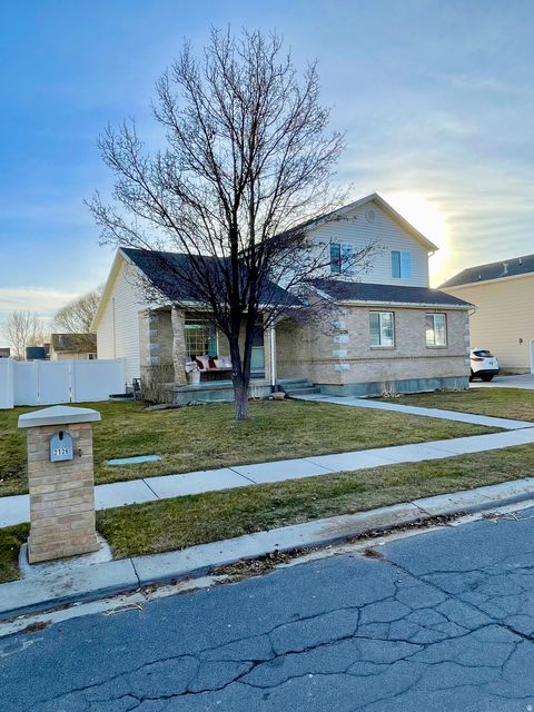 Tiny photo for 2126 E LODGE POLE DR, Eagle Mountain, UT 84005 (MLS # 2128724)