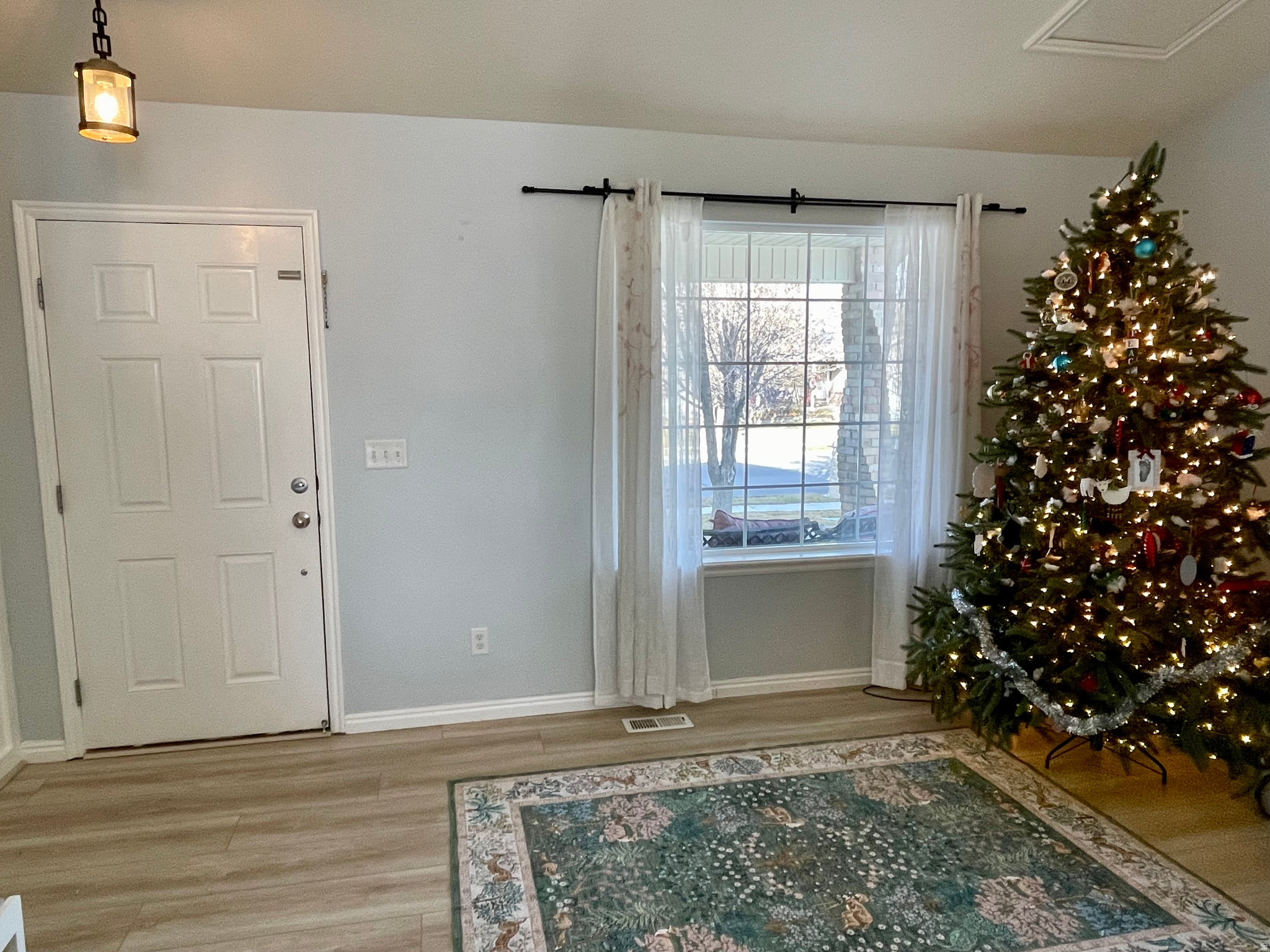 MOUNTAIN VIEW - Residential