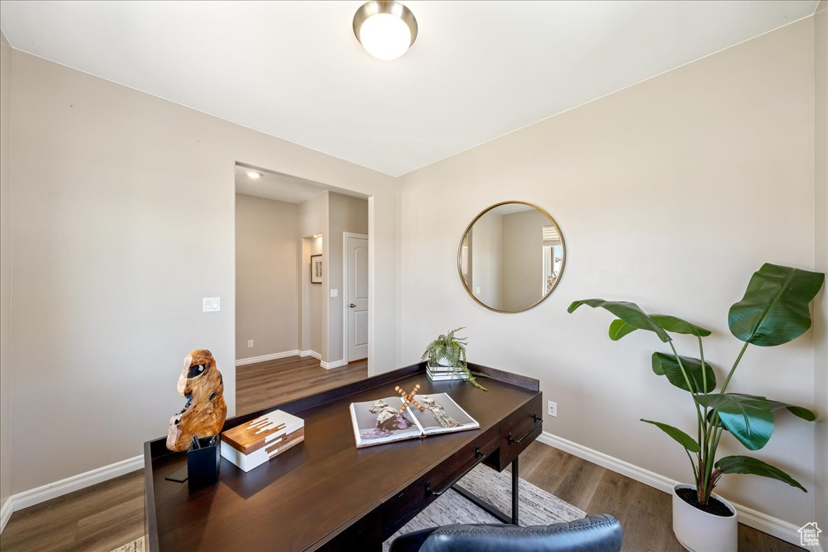 CECITA CREST AT DIVARIO PH 1 - Residential