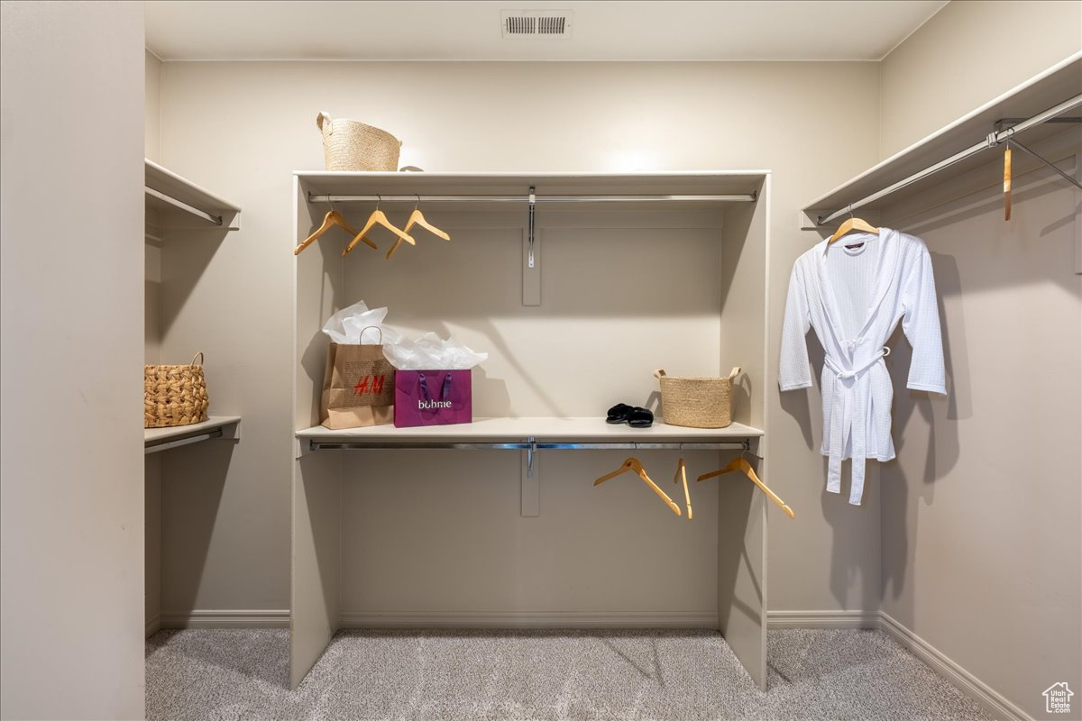 CECITA CREST AT DIVARIO PH 1 - Residential