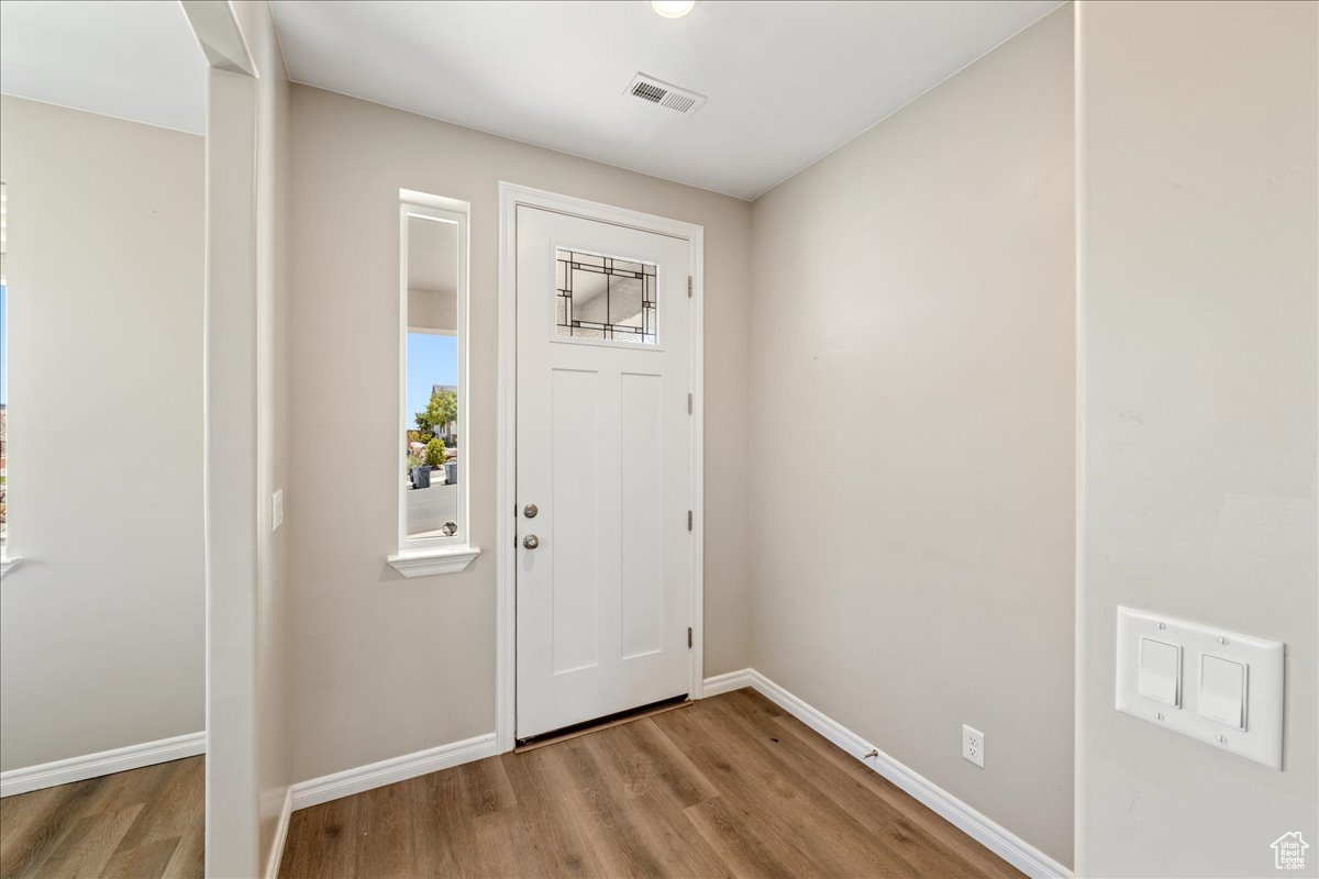 CECITA CREST AT DIVARIO PH 1 - Residential