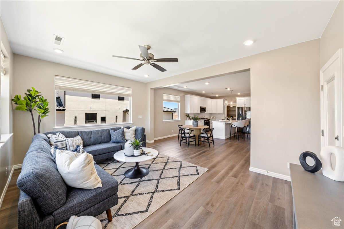 CECITA CREST AT DIVARIO PH 1 - Residential