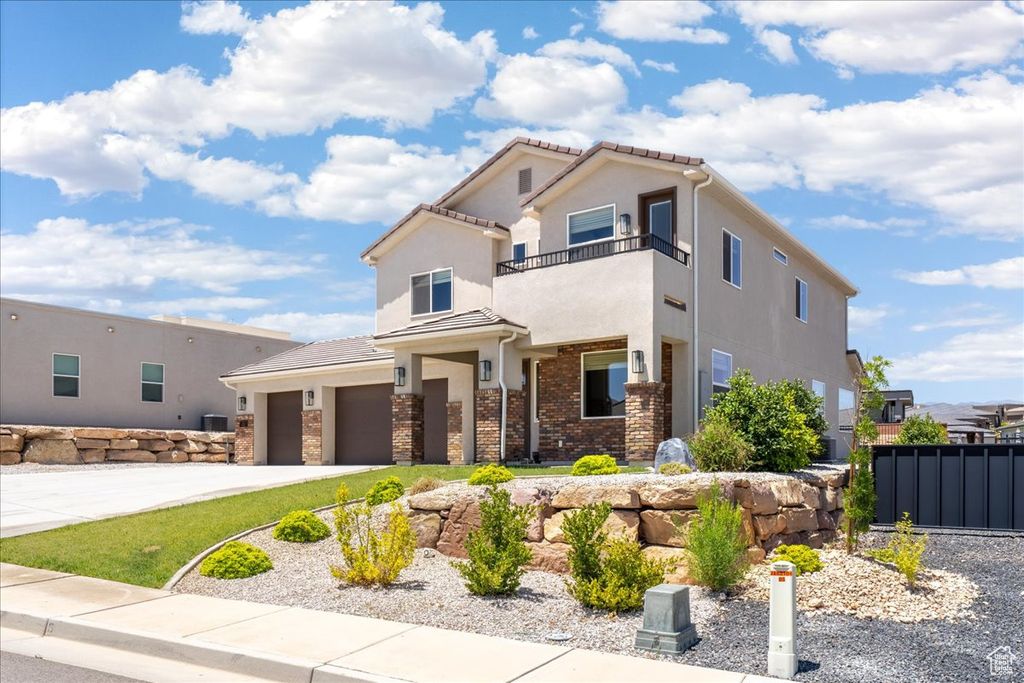 Photo of 402 S CECITA WAY, Saint George, UT 84770 (MLS # 2119152)