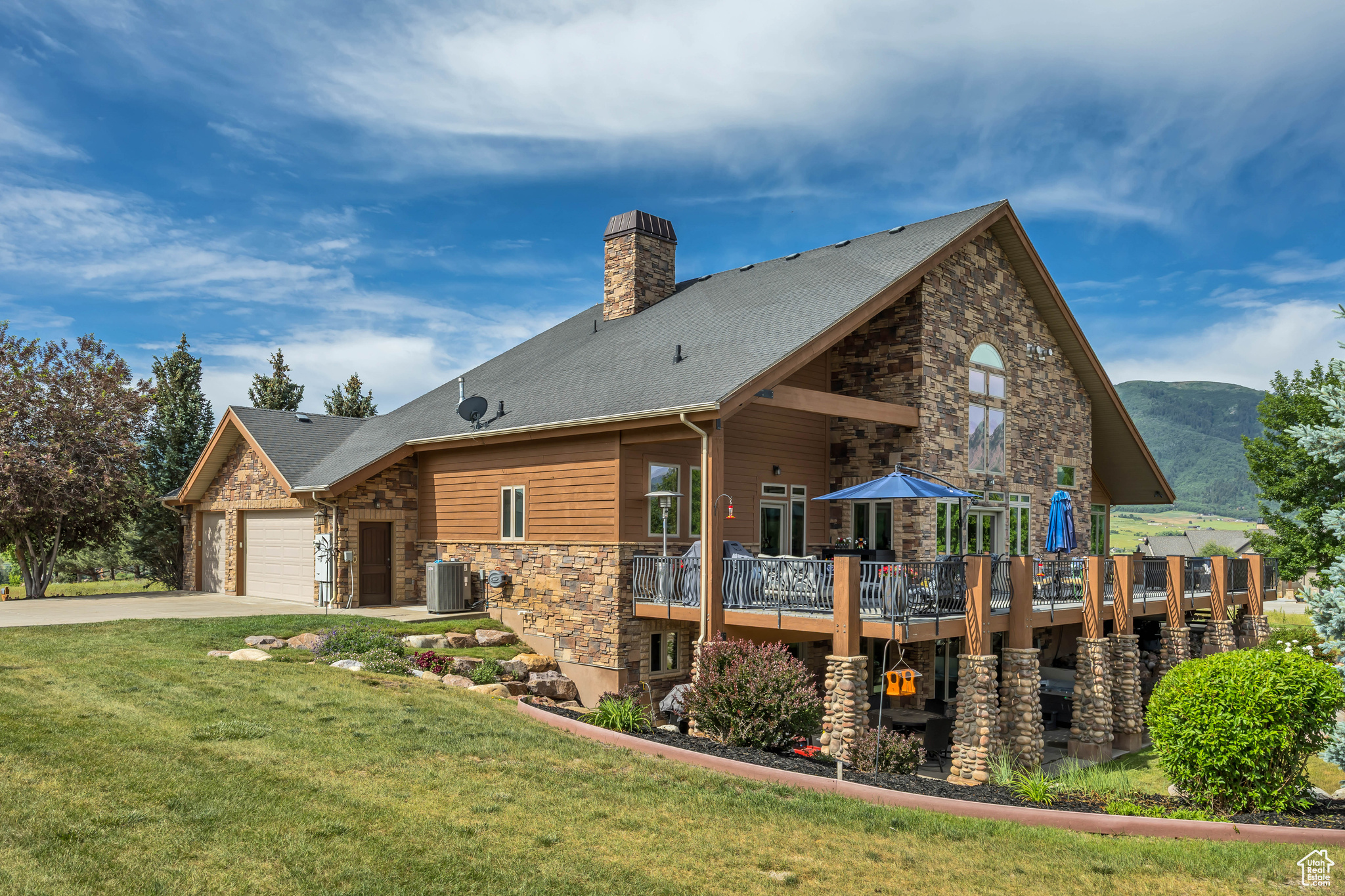 EAGLE RIDGE - Residential