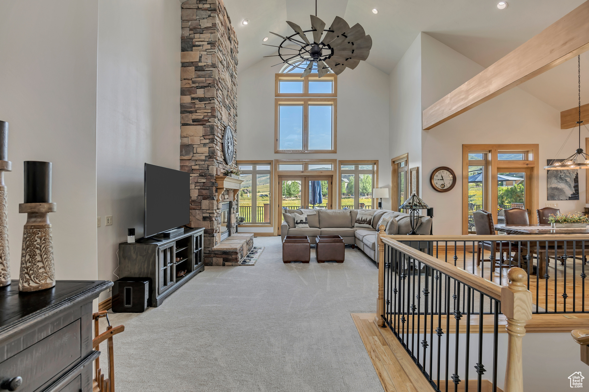 EAGLE RIDGE - Residential