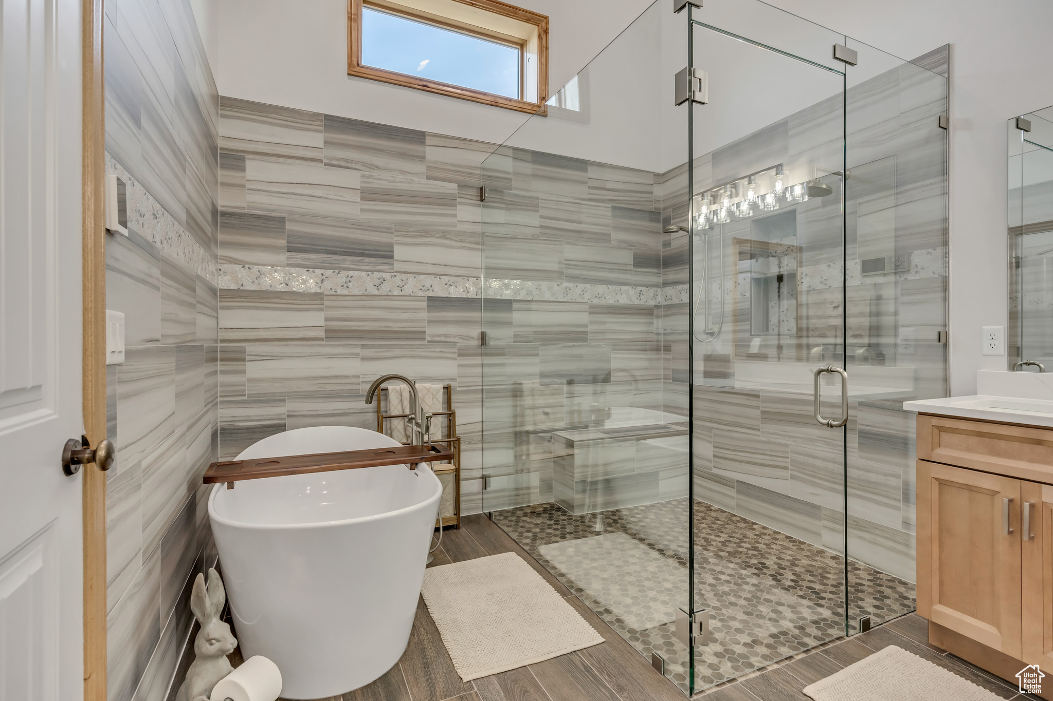 EAGLE RIDGE - Residential
