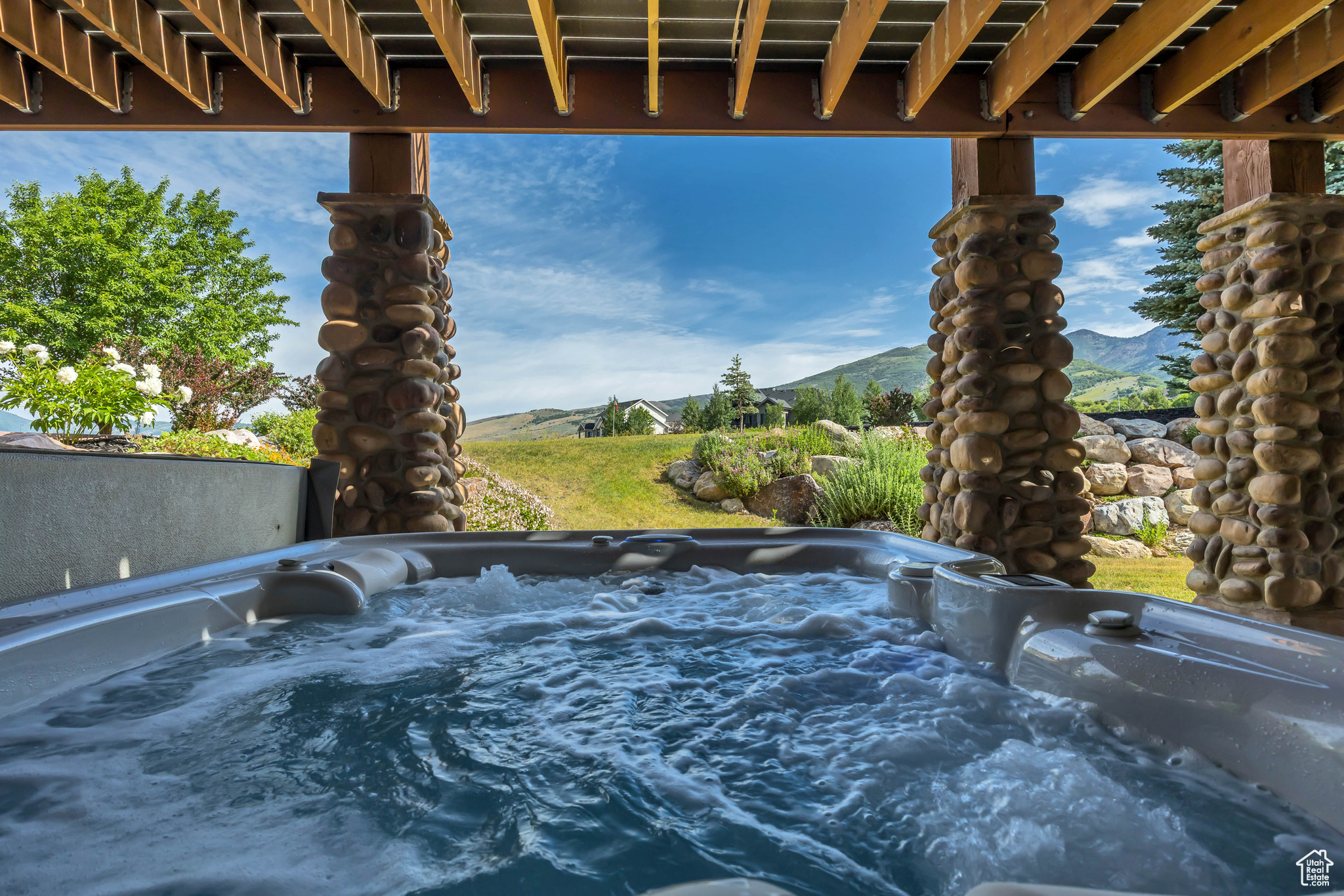 EAGLE RIDGE - Residential