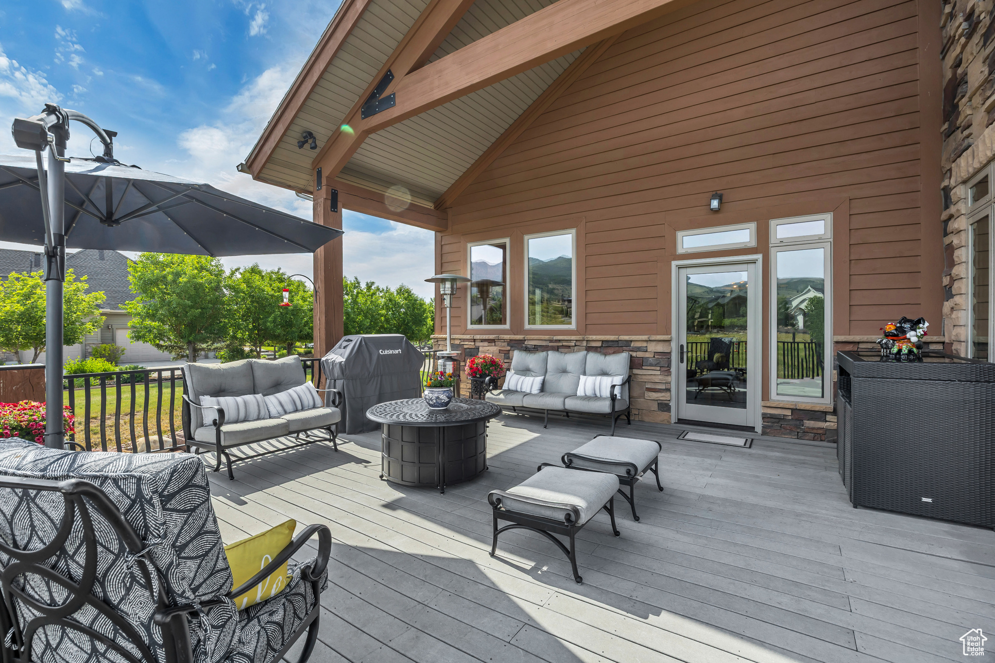 EAGLE RIDGE - Residential
