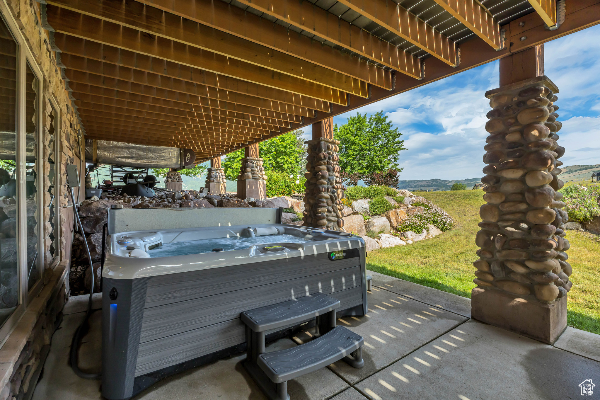 EAGLE RIDGE - Residential