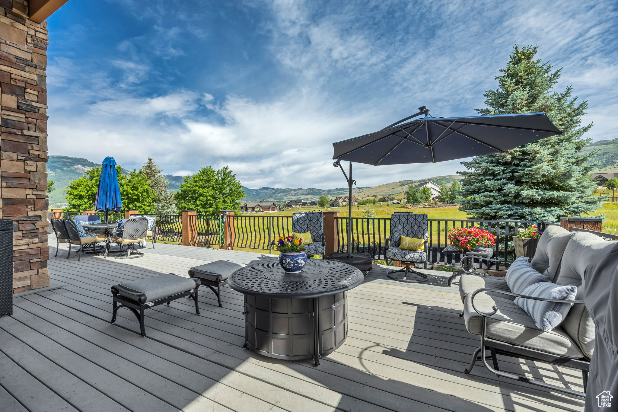 EAGLE RIDGE - Residential