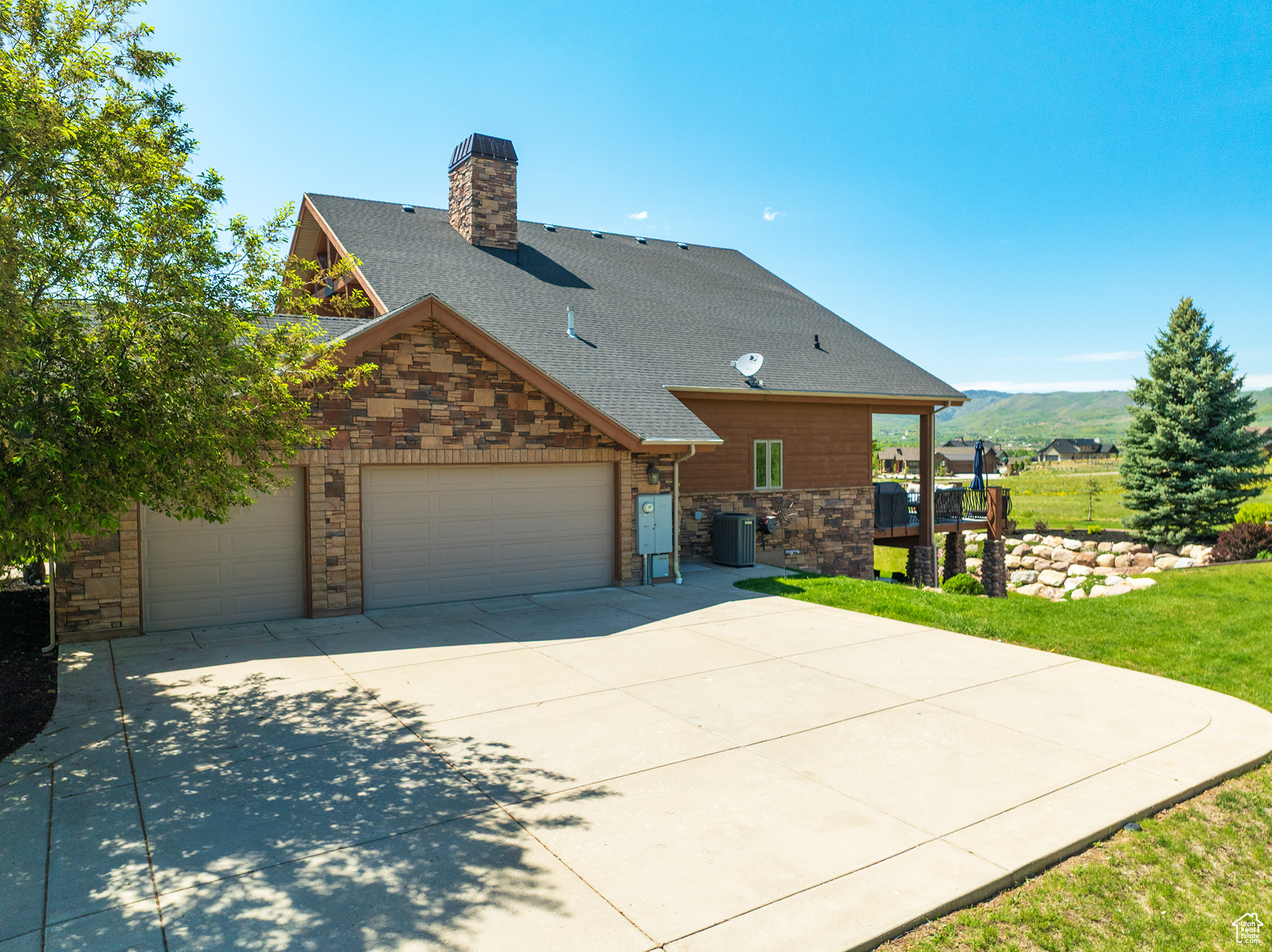 EAGLE RIDGE - Residential