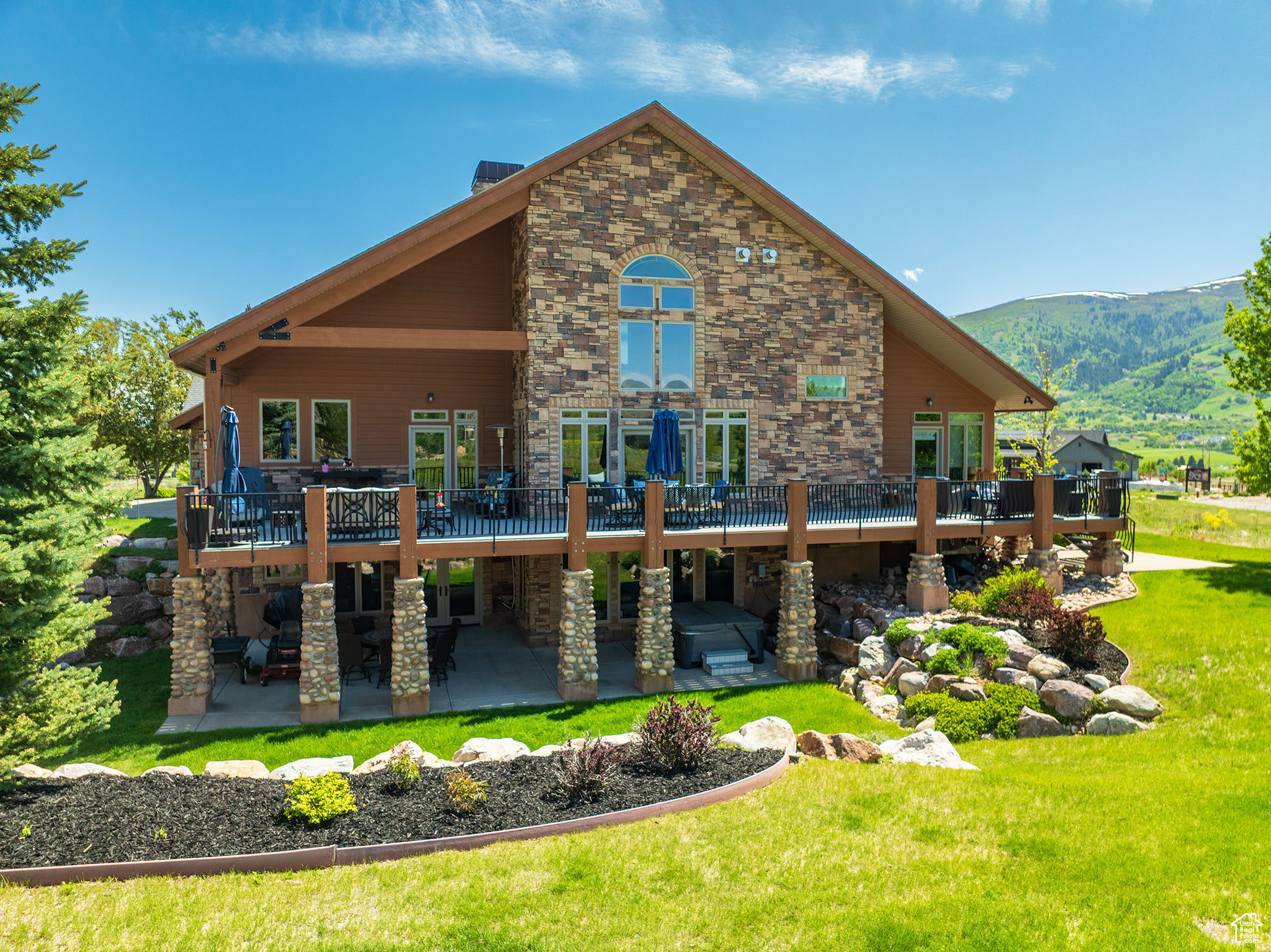 EAGLE RIDGE - Residential