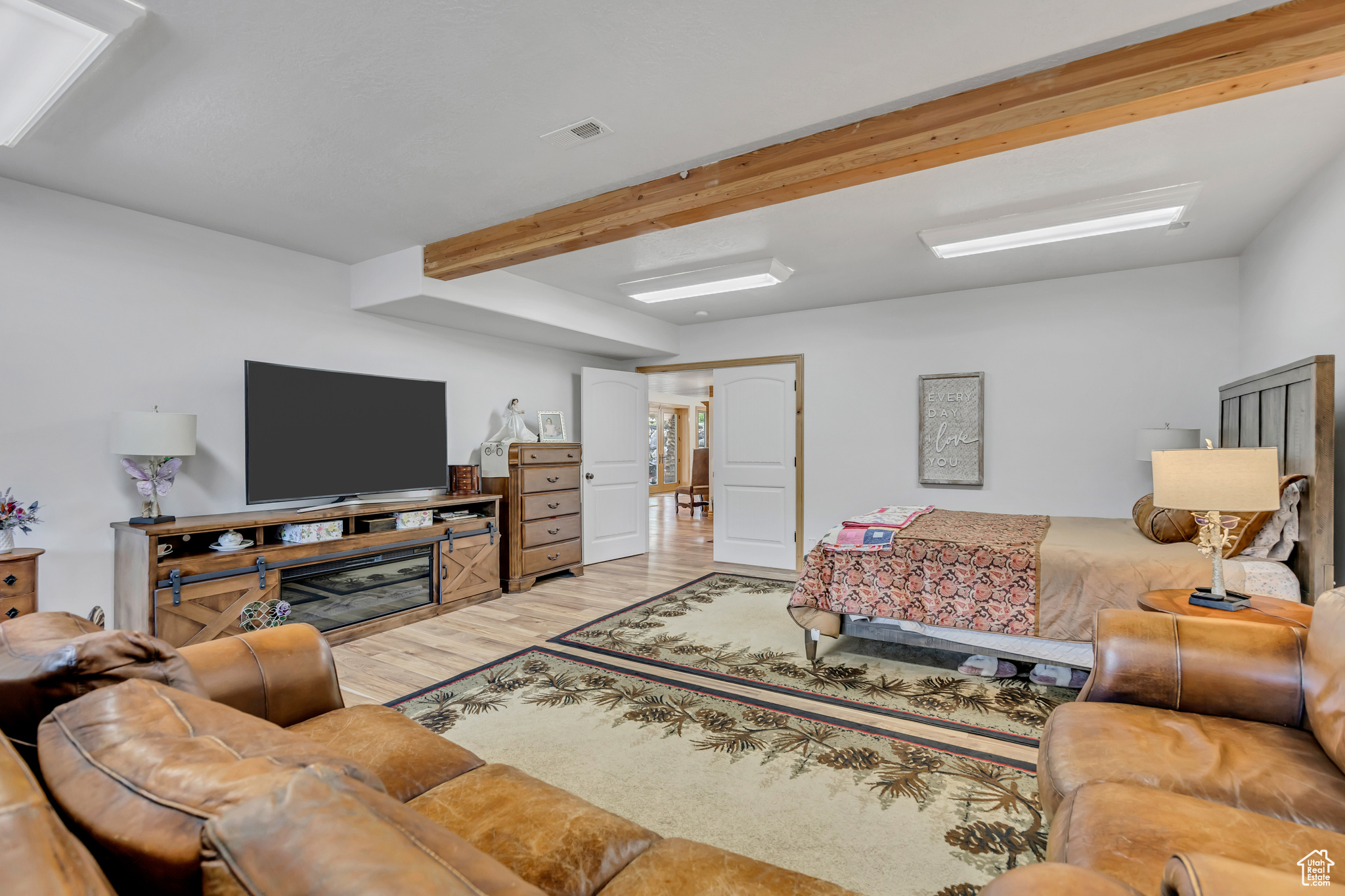 EAGLE RIDGE - Residential