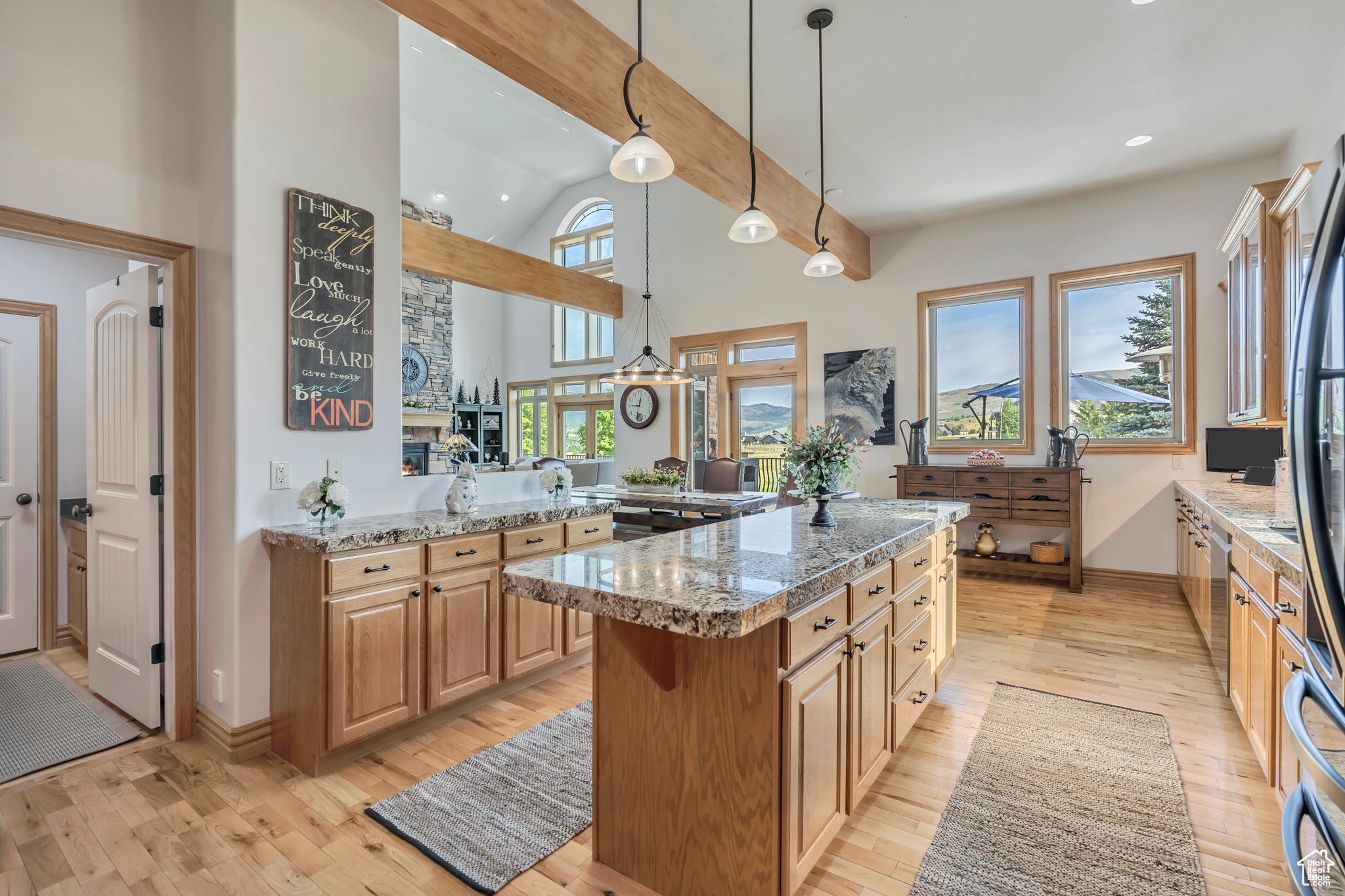 EAGLE RIDGE - Residential