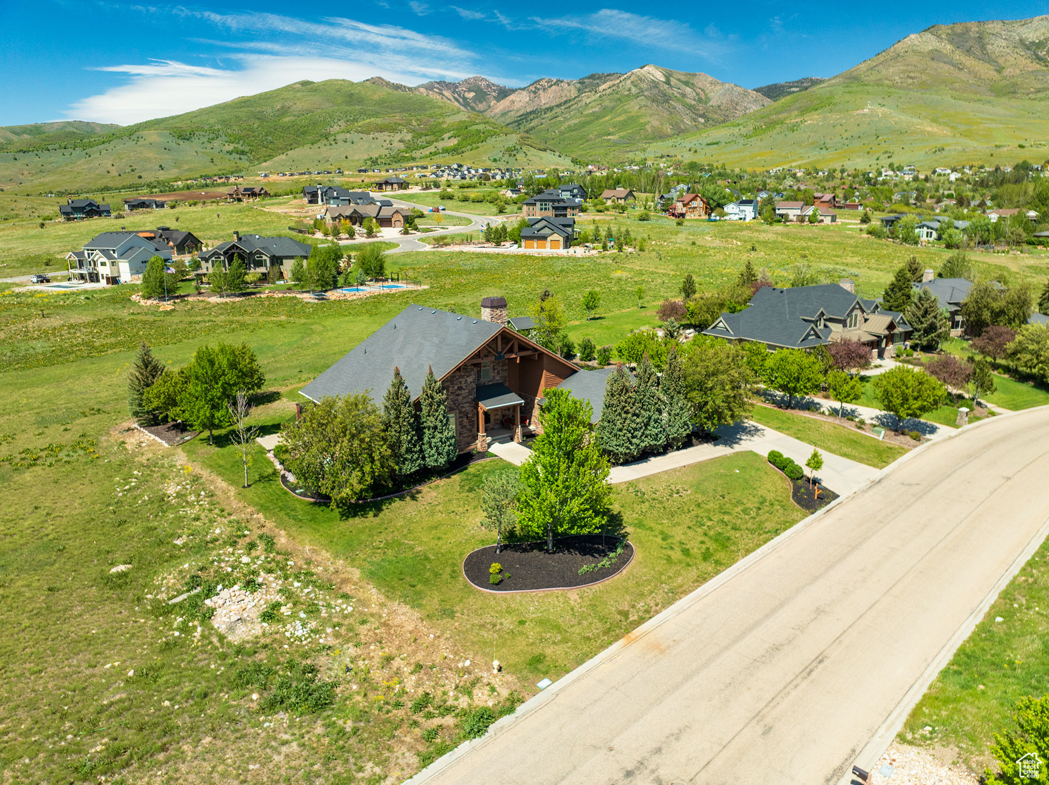 EAGLE RIDGE - Residential