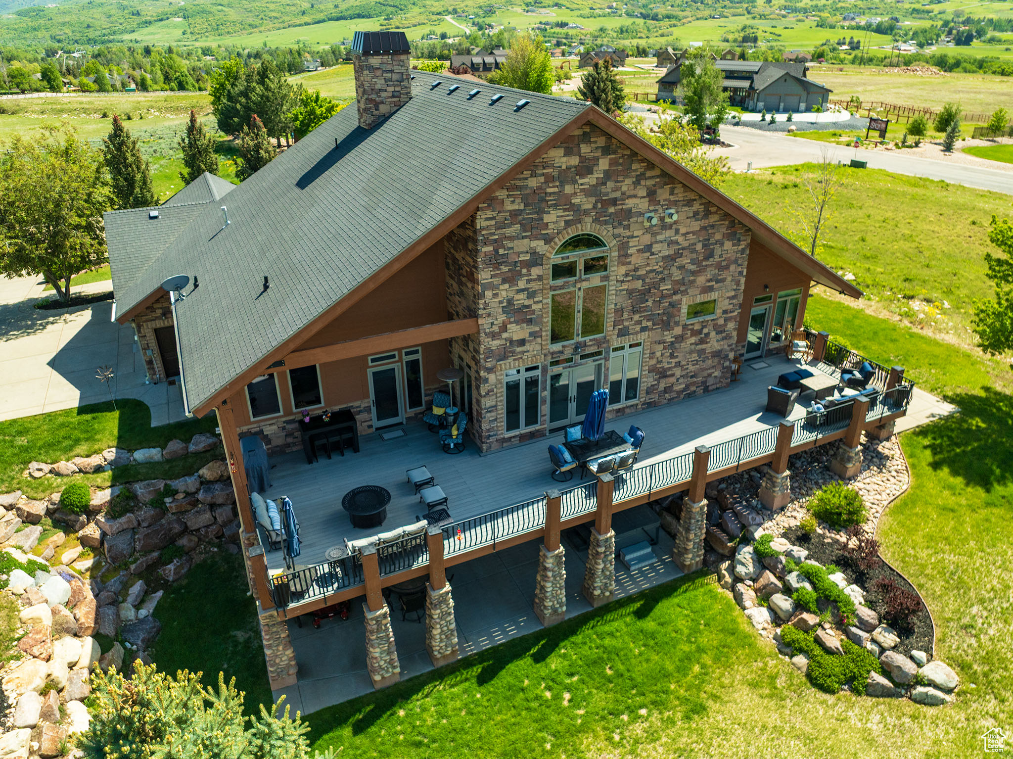 EAGLE RIDGE - Residential