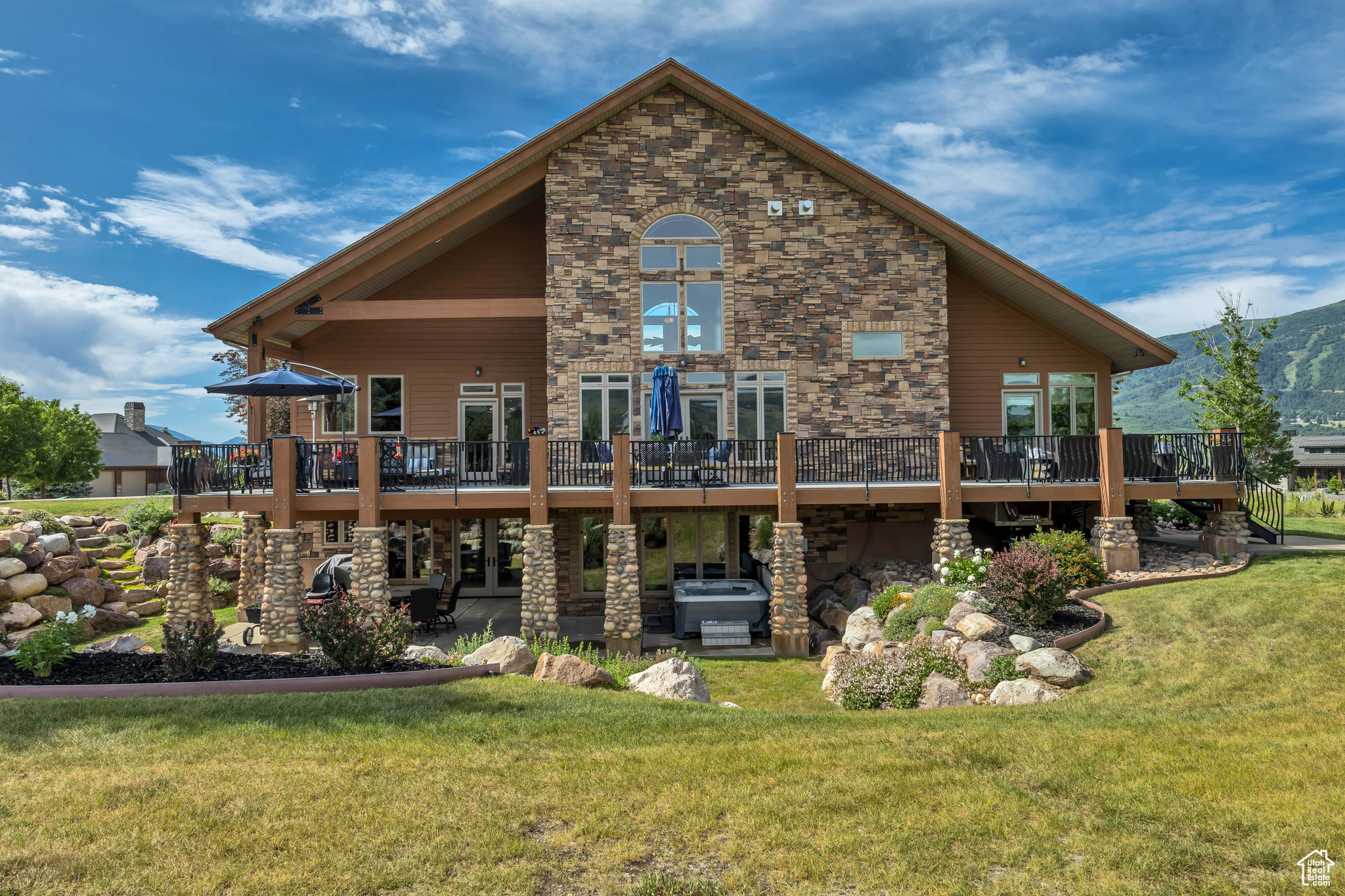 EAGLE RIDGE - Residential