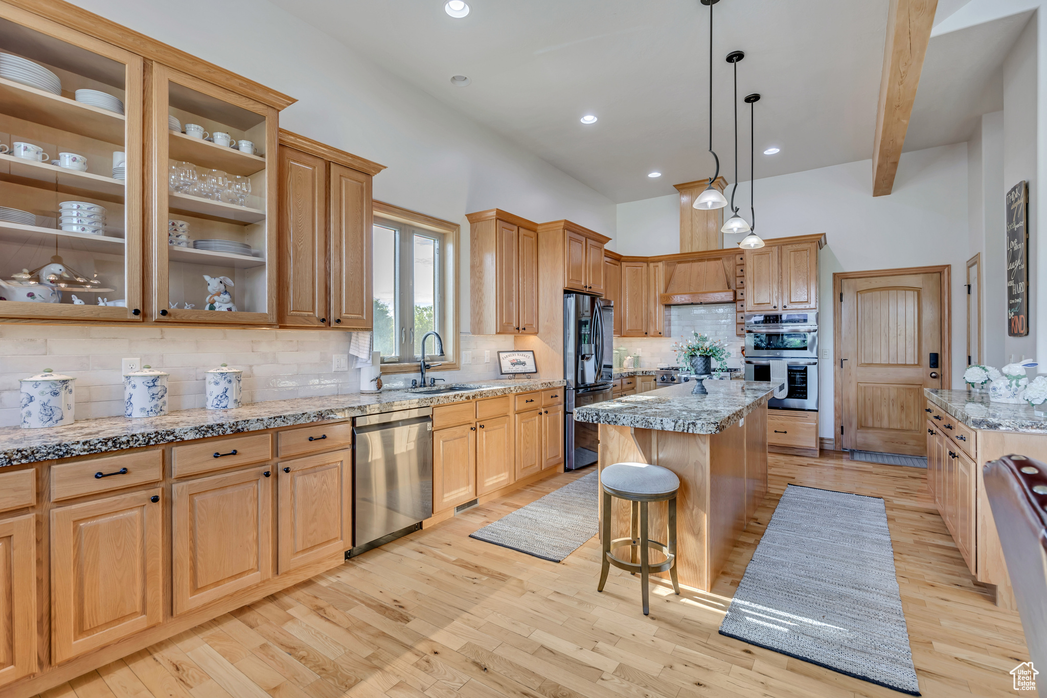 EAGLE RIDGE - Residential