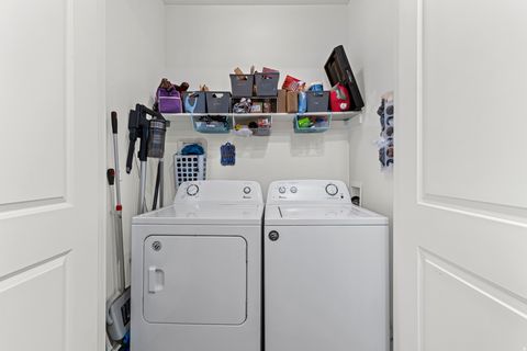 Tiny photo for 208 E 660 N, Salem, UT 84653 (MLS # 2122279)