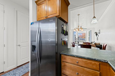 Tiny photo for 208 E 660 N, Salem, UT 84653 (MLS # 2122279)