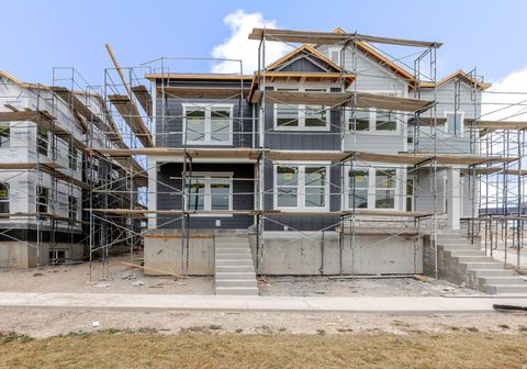 Photo of 818 N DANVERS DR #670, Saratoga Springs, UT 84045 (MLS # 2131060)