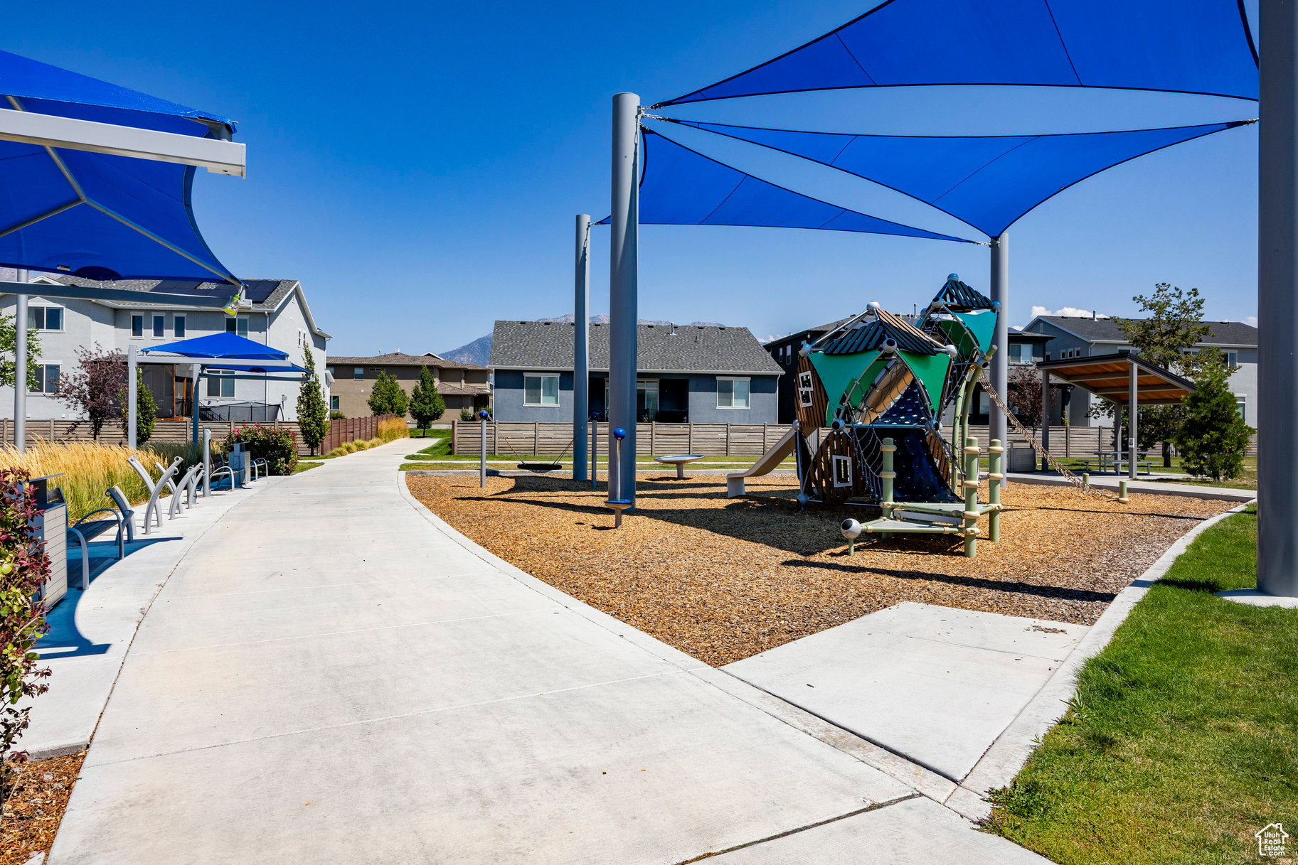 SPRINGS WATERS EDGE - Residential