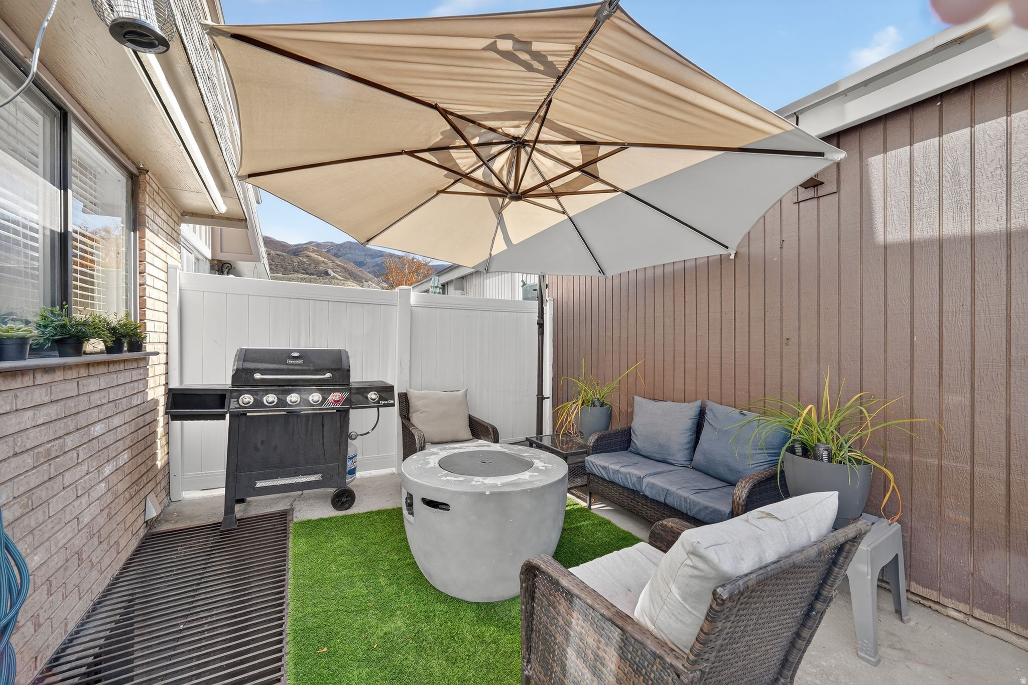 SOMERSET PLACE - Residential