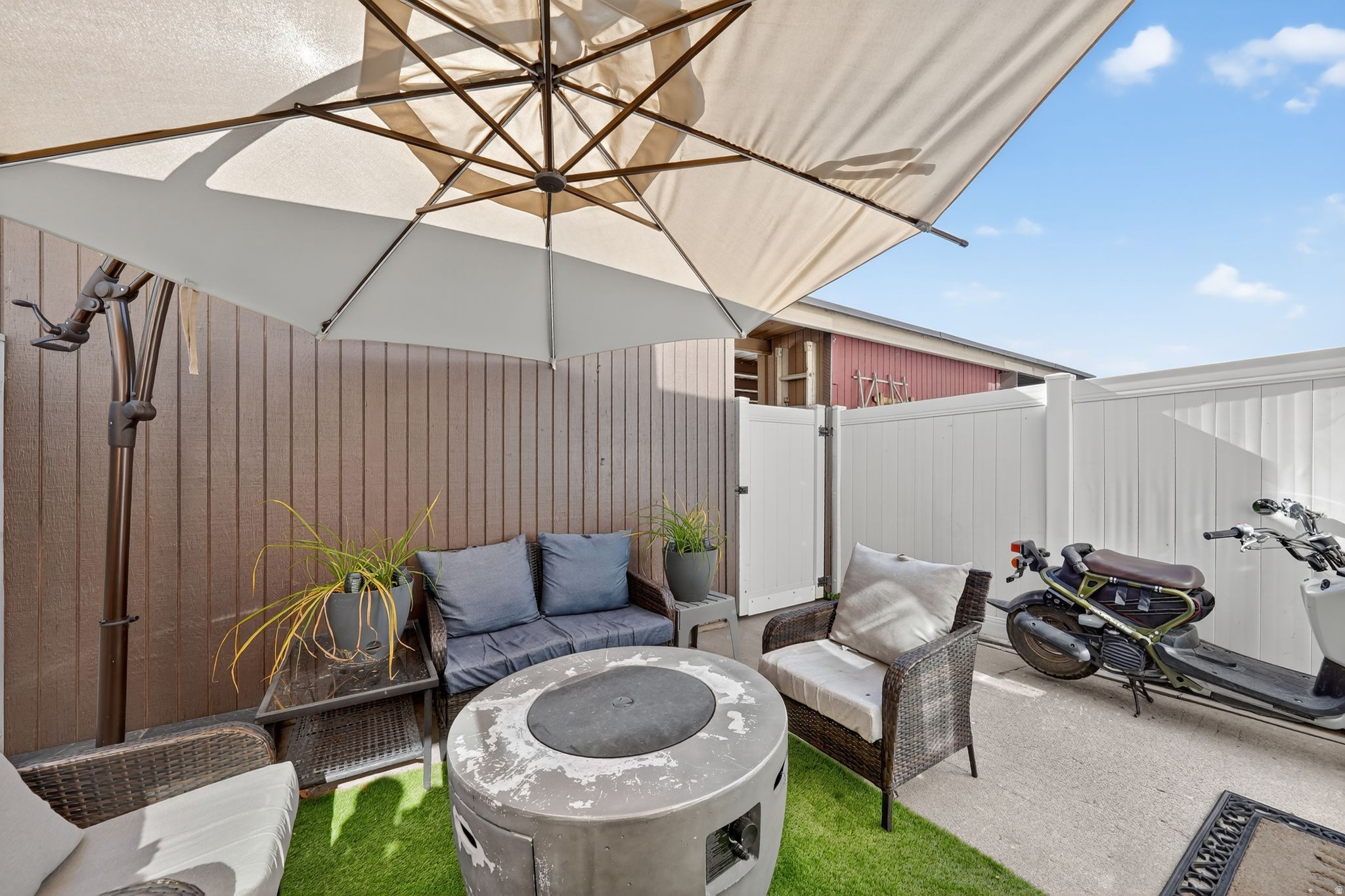 SOMERSET PLACE - Residential